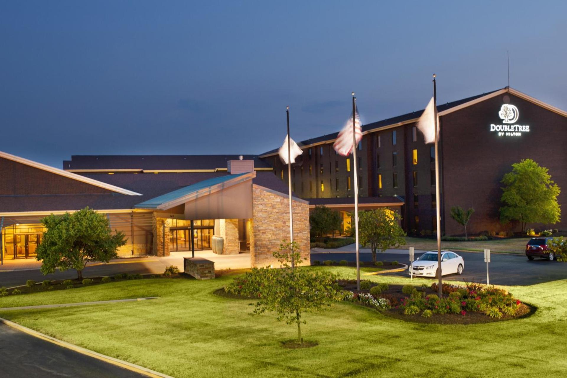 DoubleTree by Hilton Collinsville/St.Louis — hotel in Collinsville
