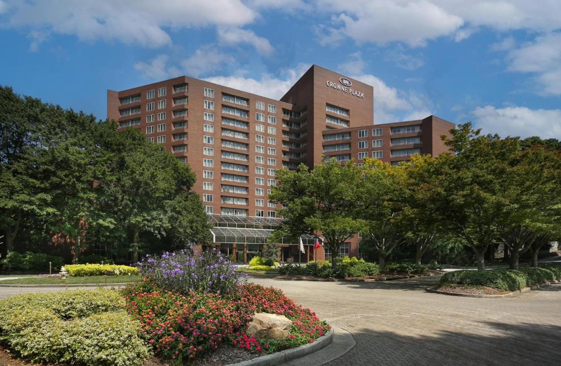Crowne Plaza Atlanta Perimeter at Ravinia by IHG — hotel in Atlanta