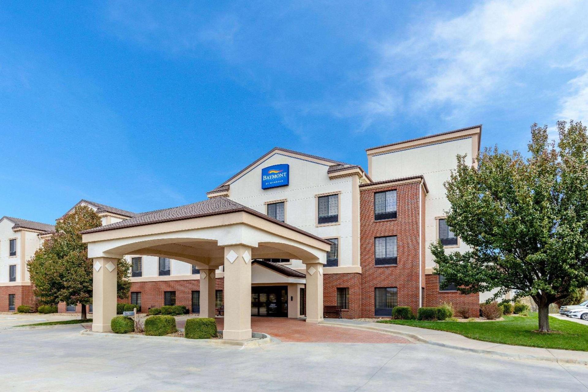 Baymont by Wyndham Pratt — hotel in Pratt