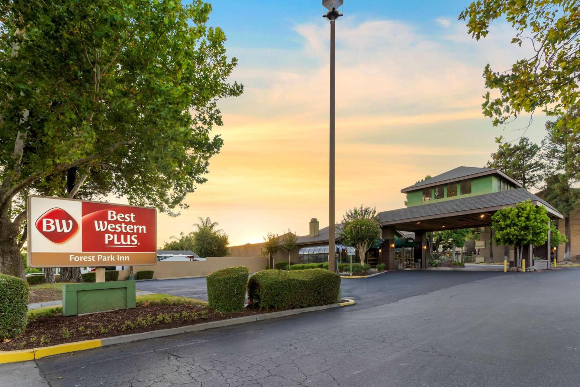 Best Western Plus Forest Park Inn — hotel in Gilroy