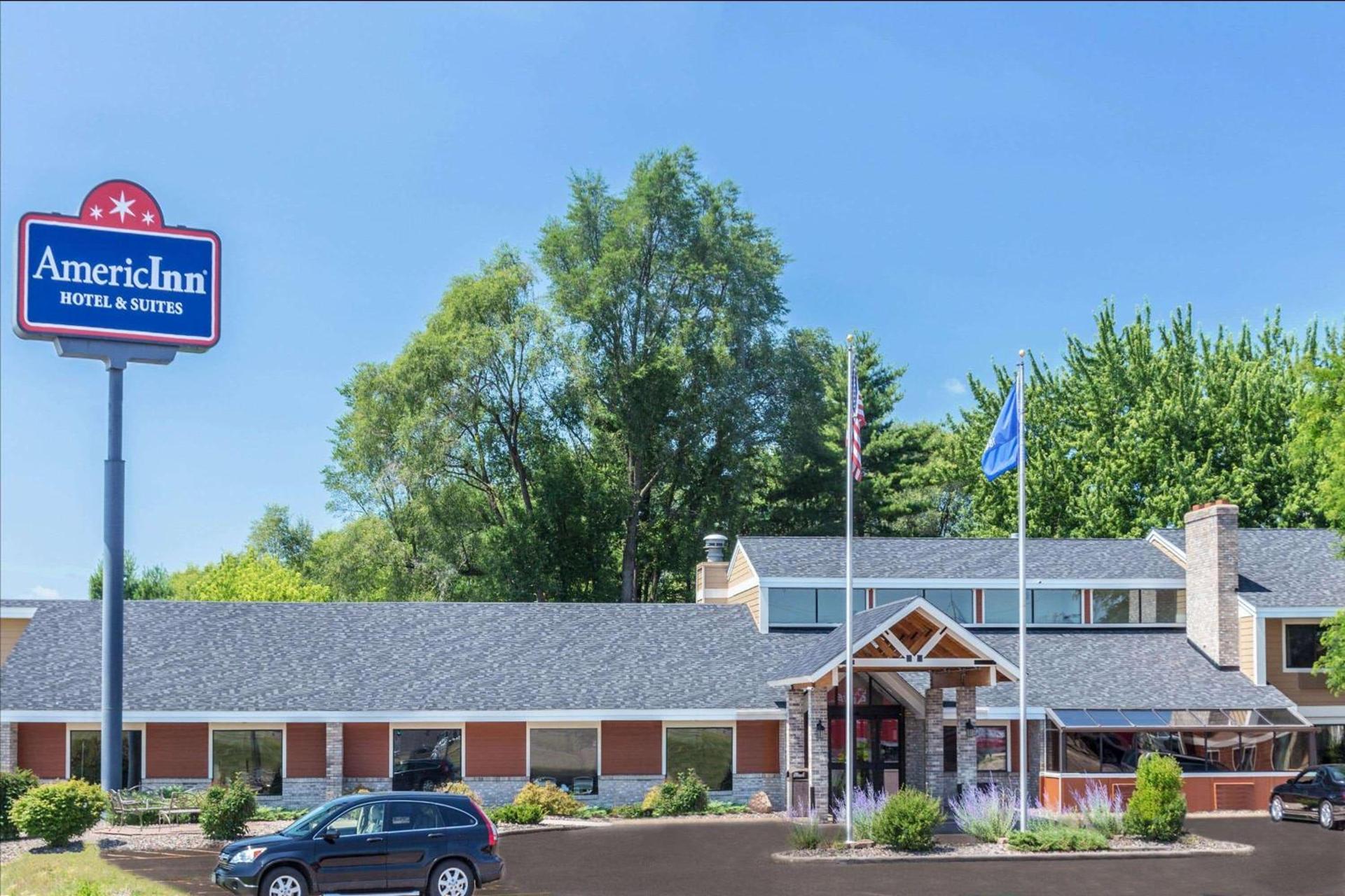 AmericInn by Wyndham Chippewa Falls — hotel in Chippewa Falls