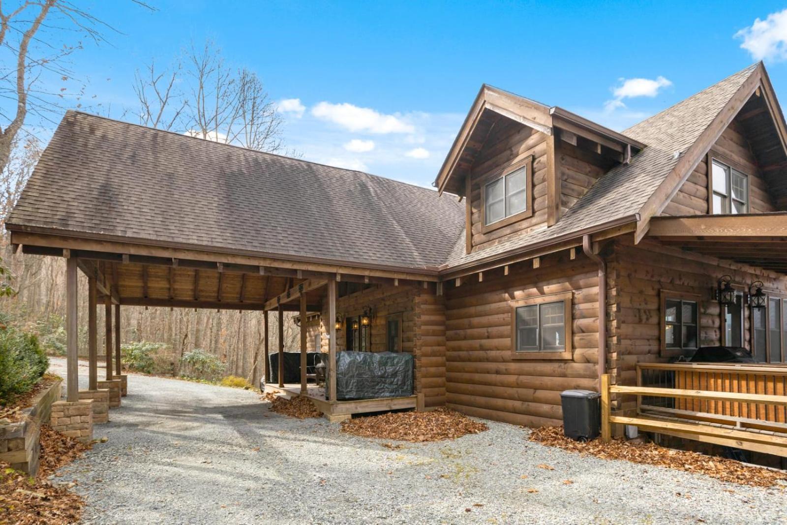 Cucumber Tree Lodge — hotel in Banner Elk