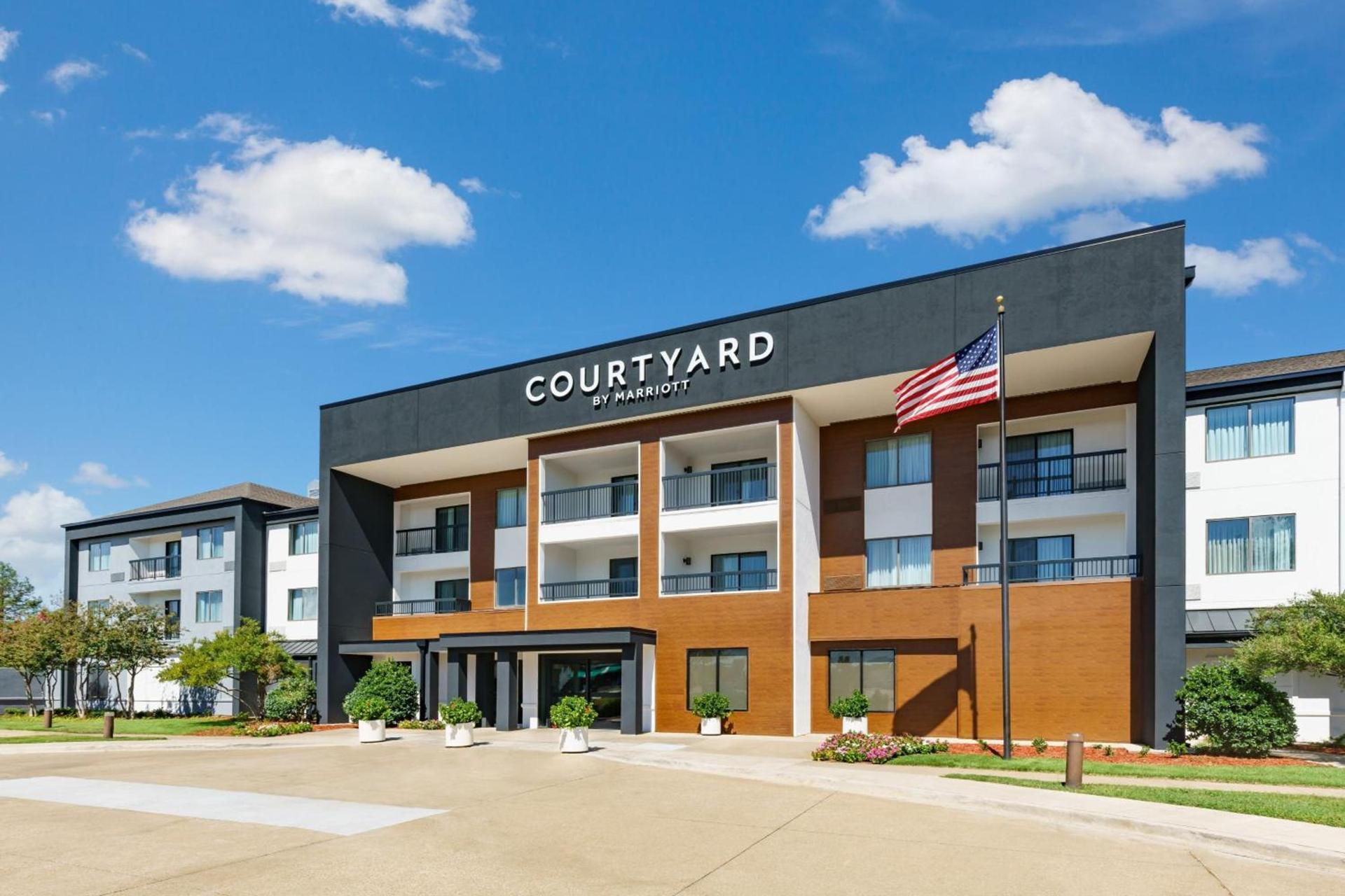 Courtyard by Marriott Dallas Lewisville — hotel in Lewisville