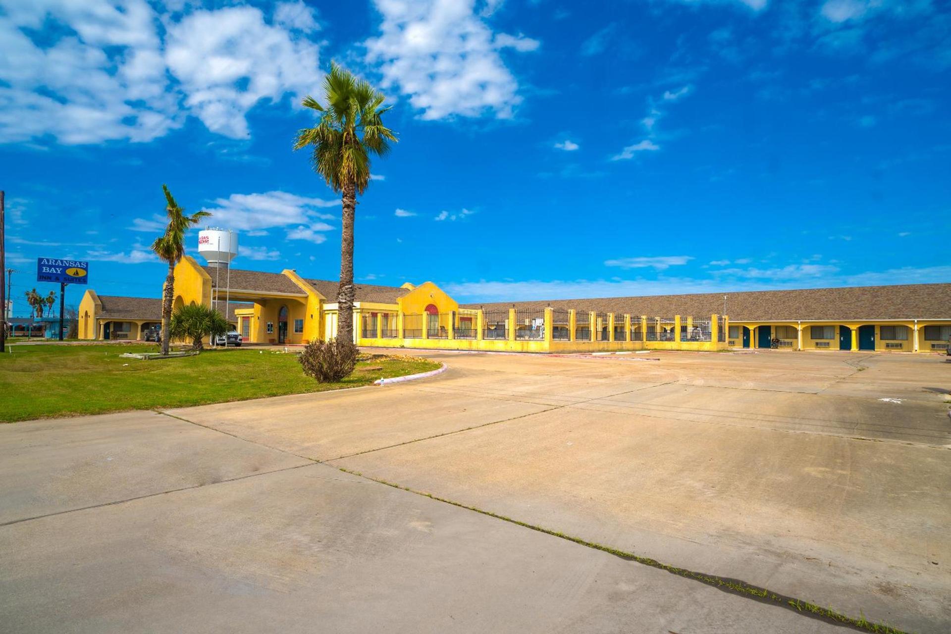 Aransas Bay Inn & Suites Corpus Christi by OYO — hotel in Aransas Pass