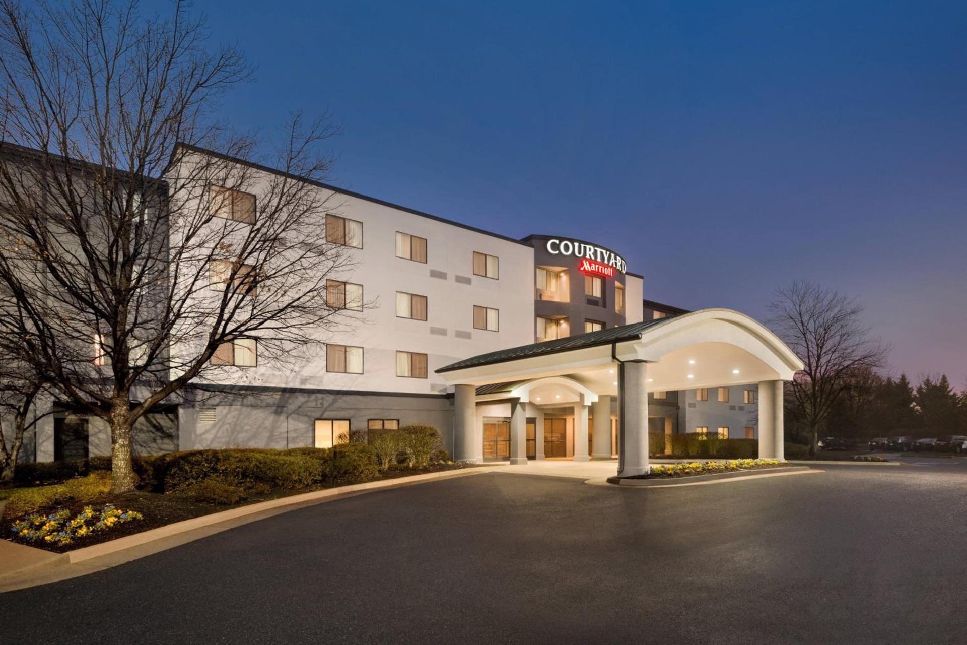 Courtyard by Marriott Potomac Mills Woodbridge — hotel in Woodbridge