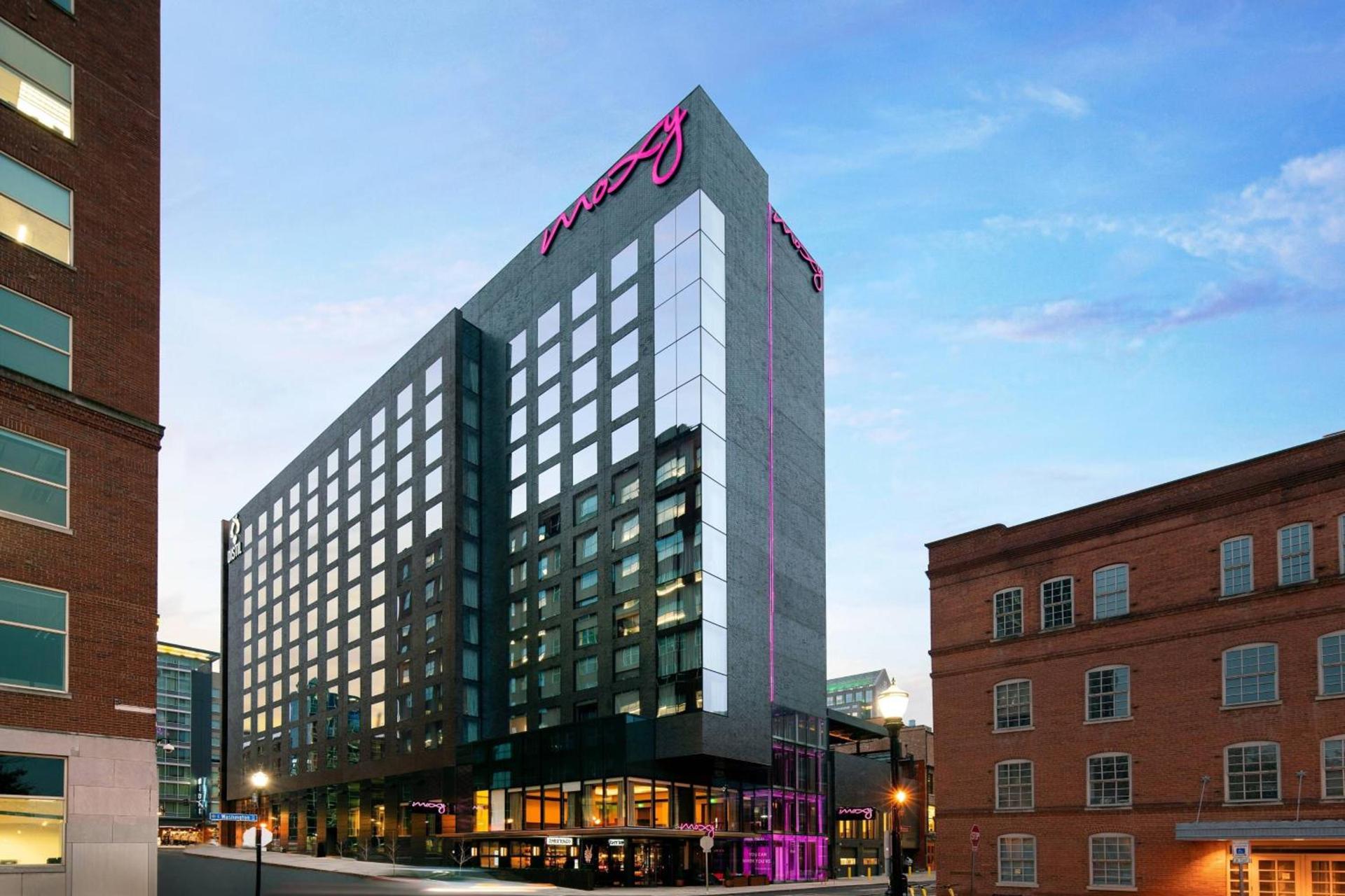 Moxy Louisville Downtown — hotel in Louisville