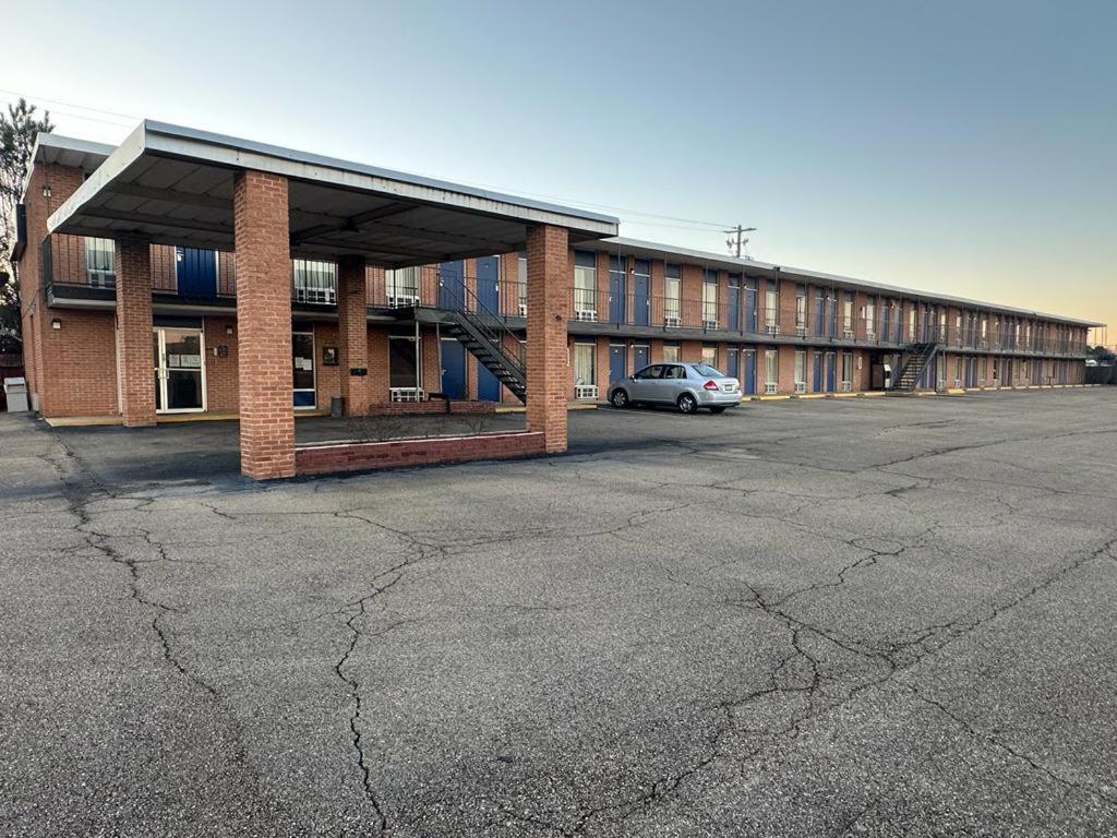 Express Inn New Albany Near Tupelo I 22 — hotel in New Albany