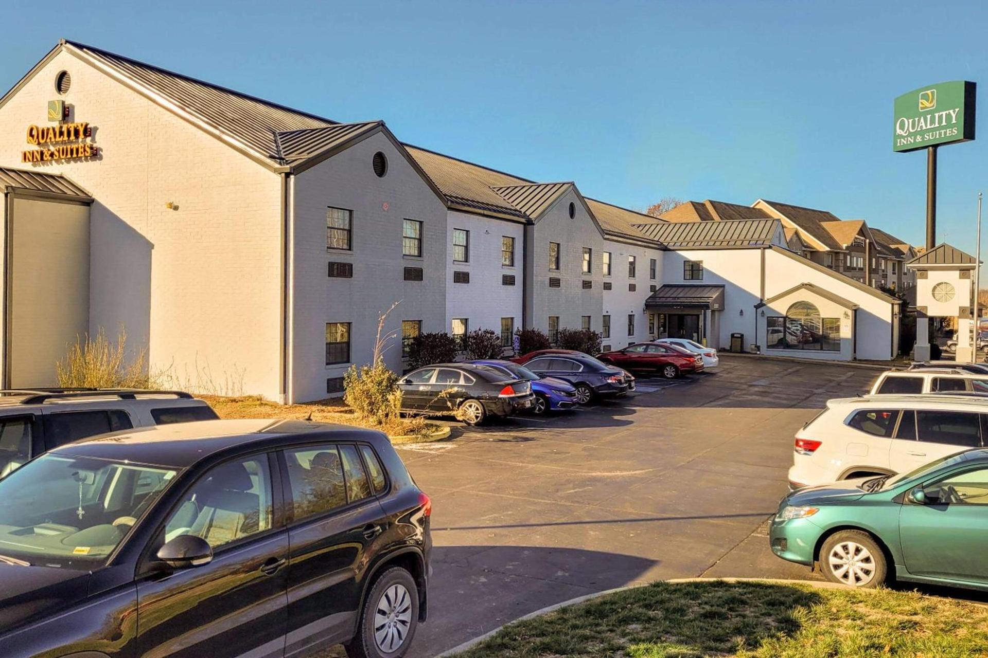 Quality Inn & Suites Columbia I-70 — hotel in Columbia