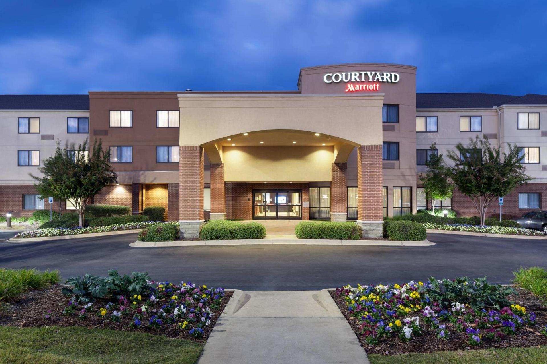Courtyard by Marriott Birmingham Trussville — hotel in Trussville