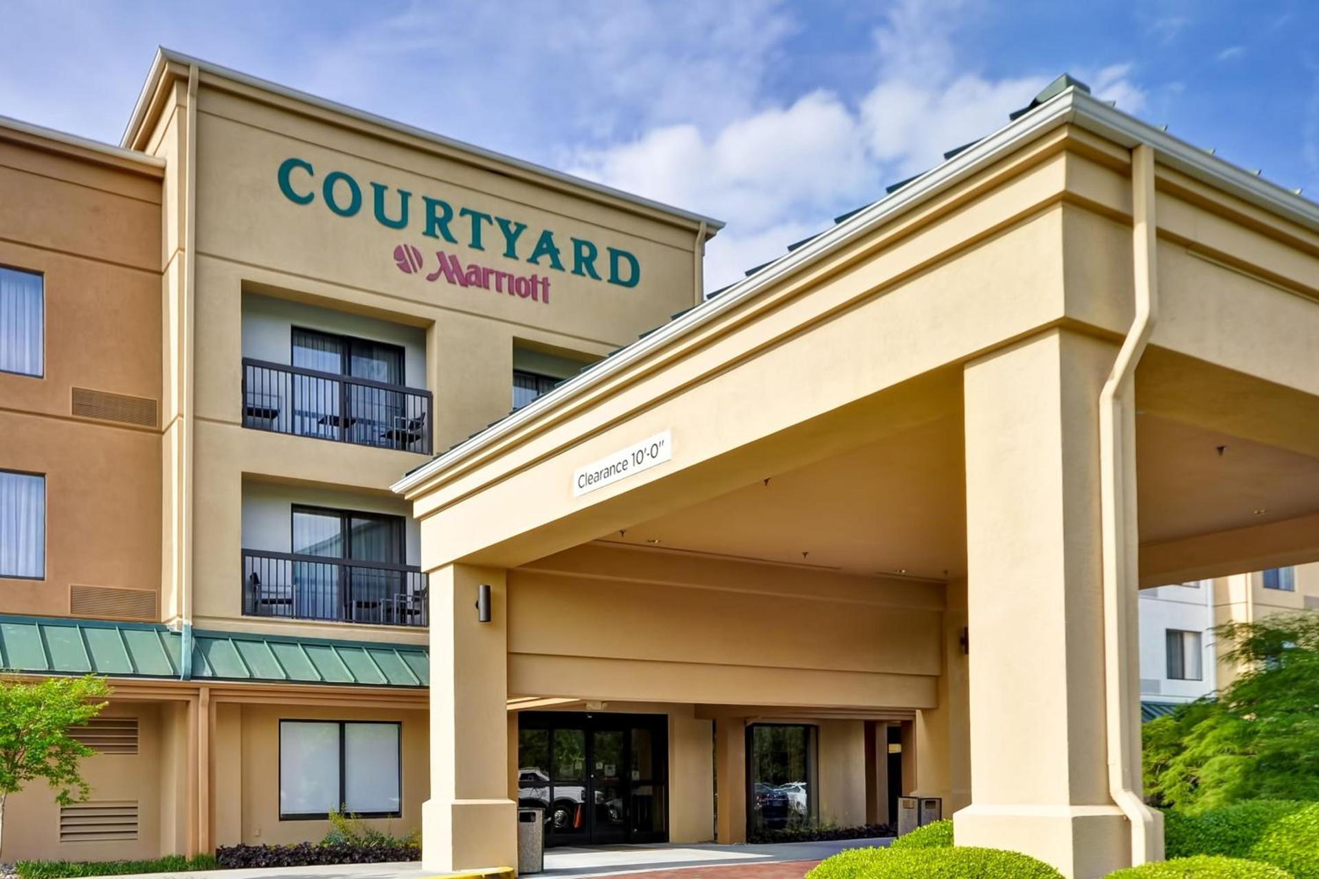 Courtyard by Marriott Dalton — hotel in Dalton