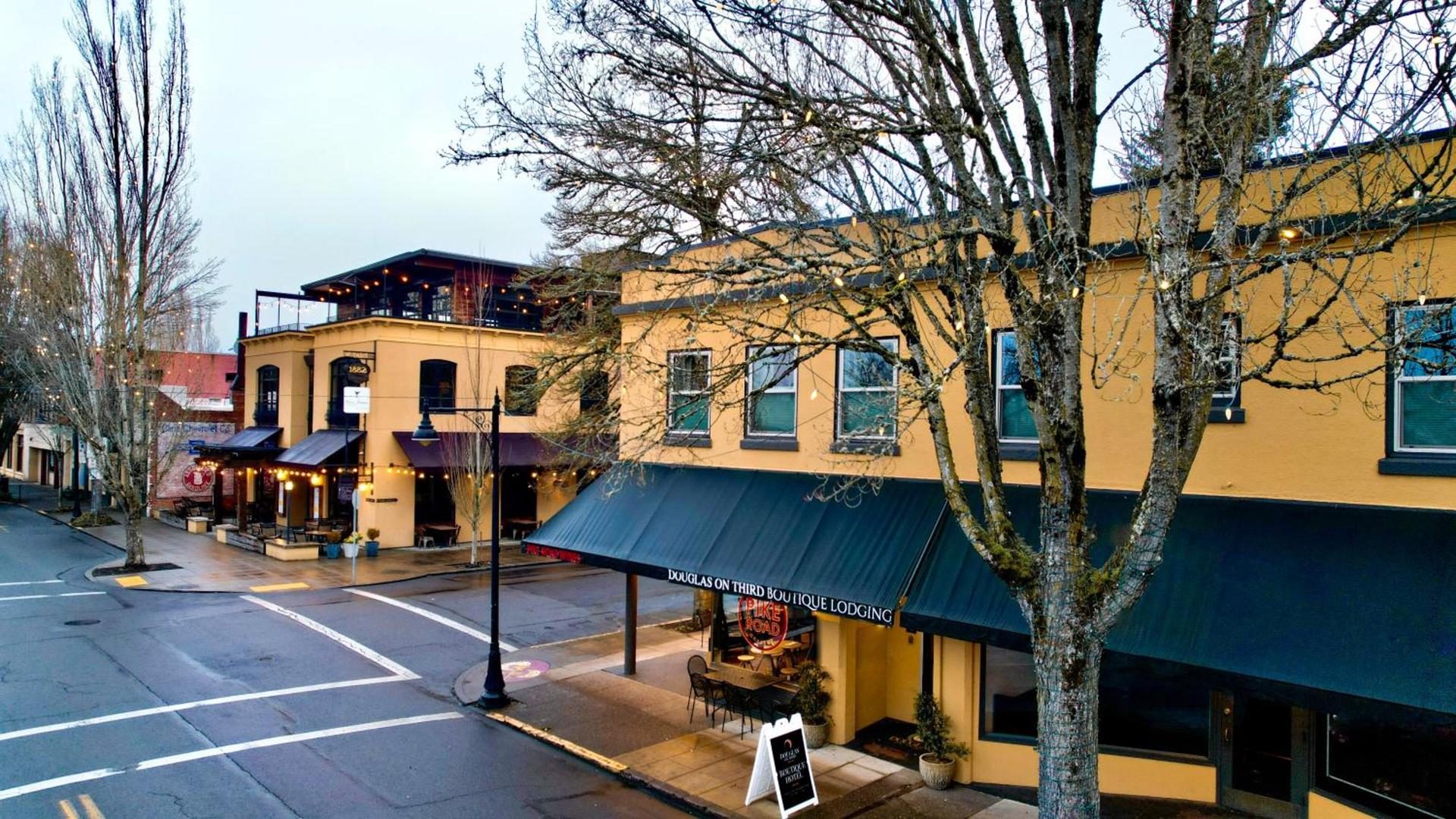 Douglas On Third — hotel in McMinnville