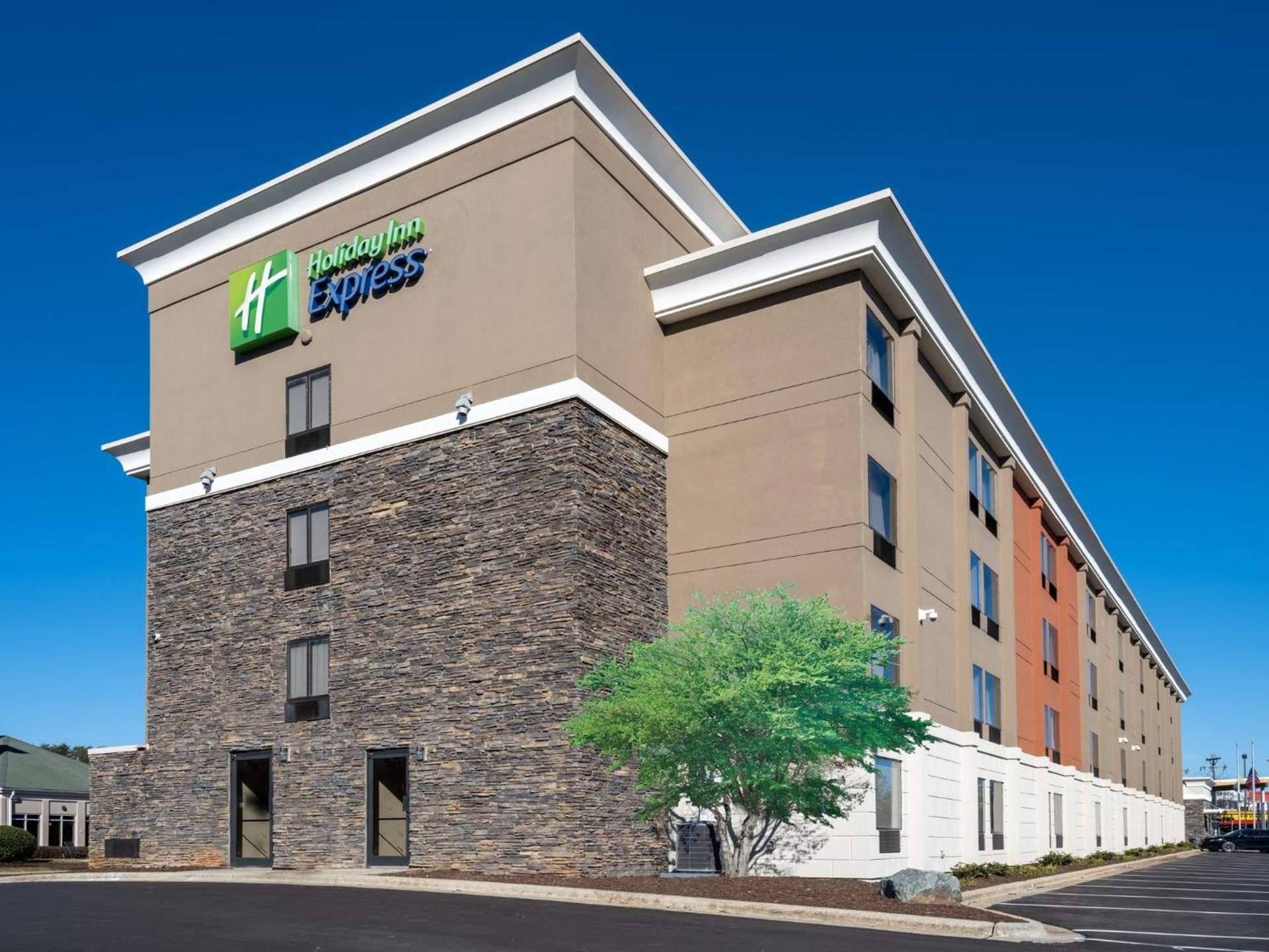 Holiday Inn Express & Suites Greensboro - I-40 atWendover by IHG