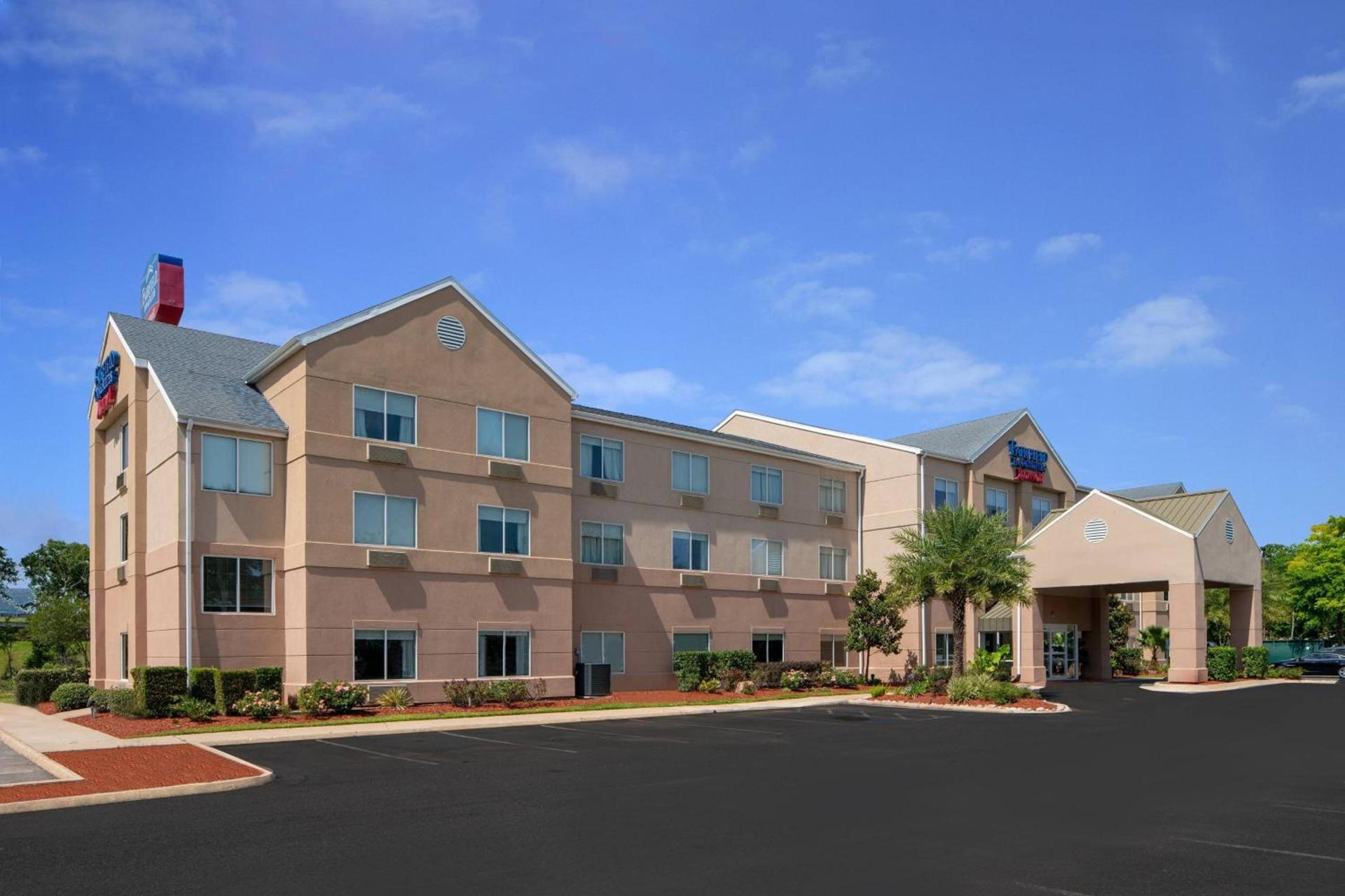 Fairfield Inn and Suites by Marriott Lake Charles - Sulphur — hotel in Sulphur