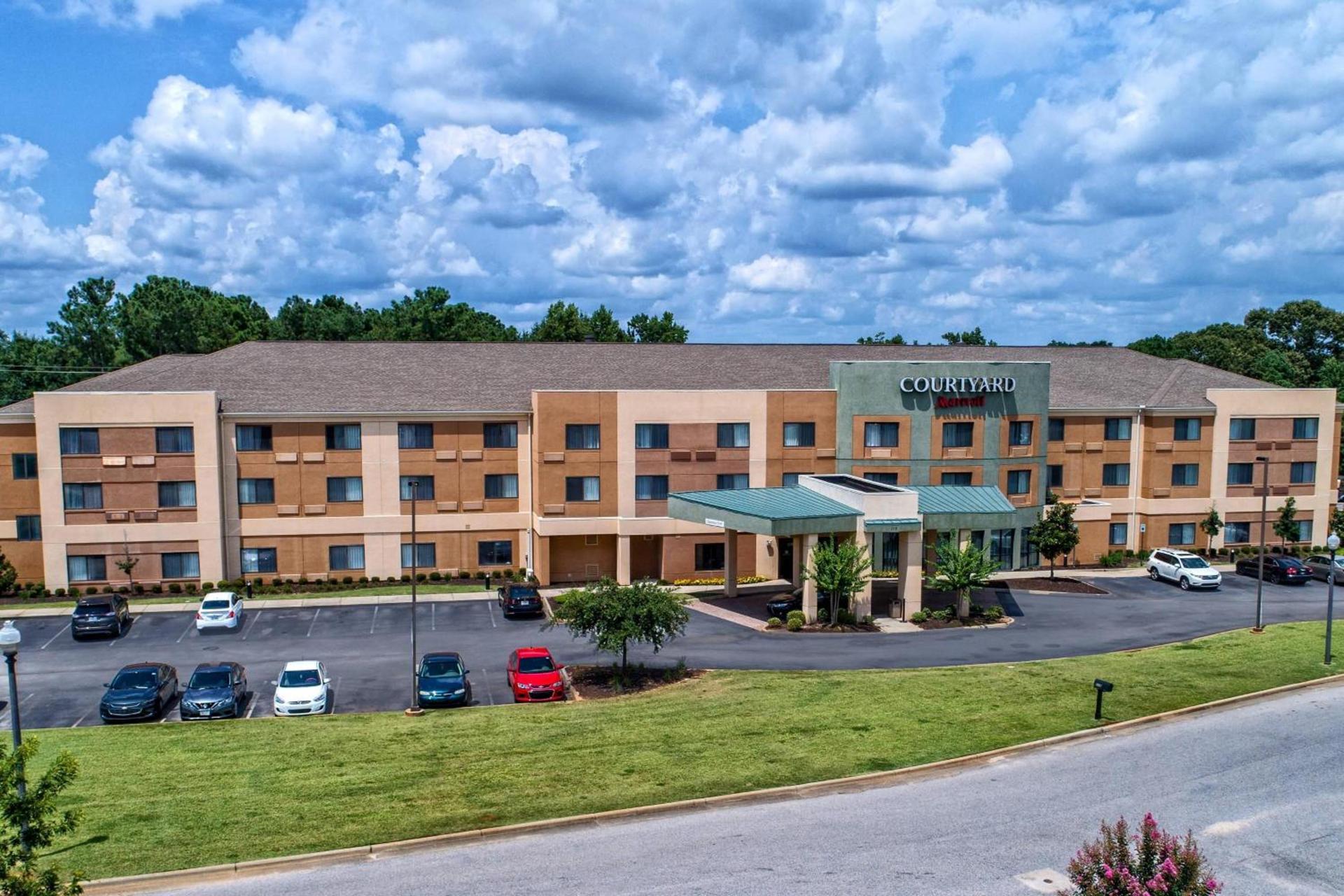 Courtyard by Marriott Troy — hotel in Troy