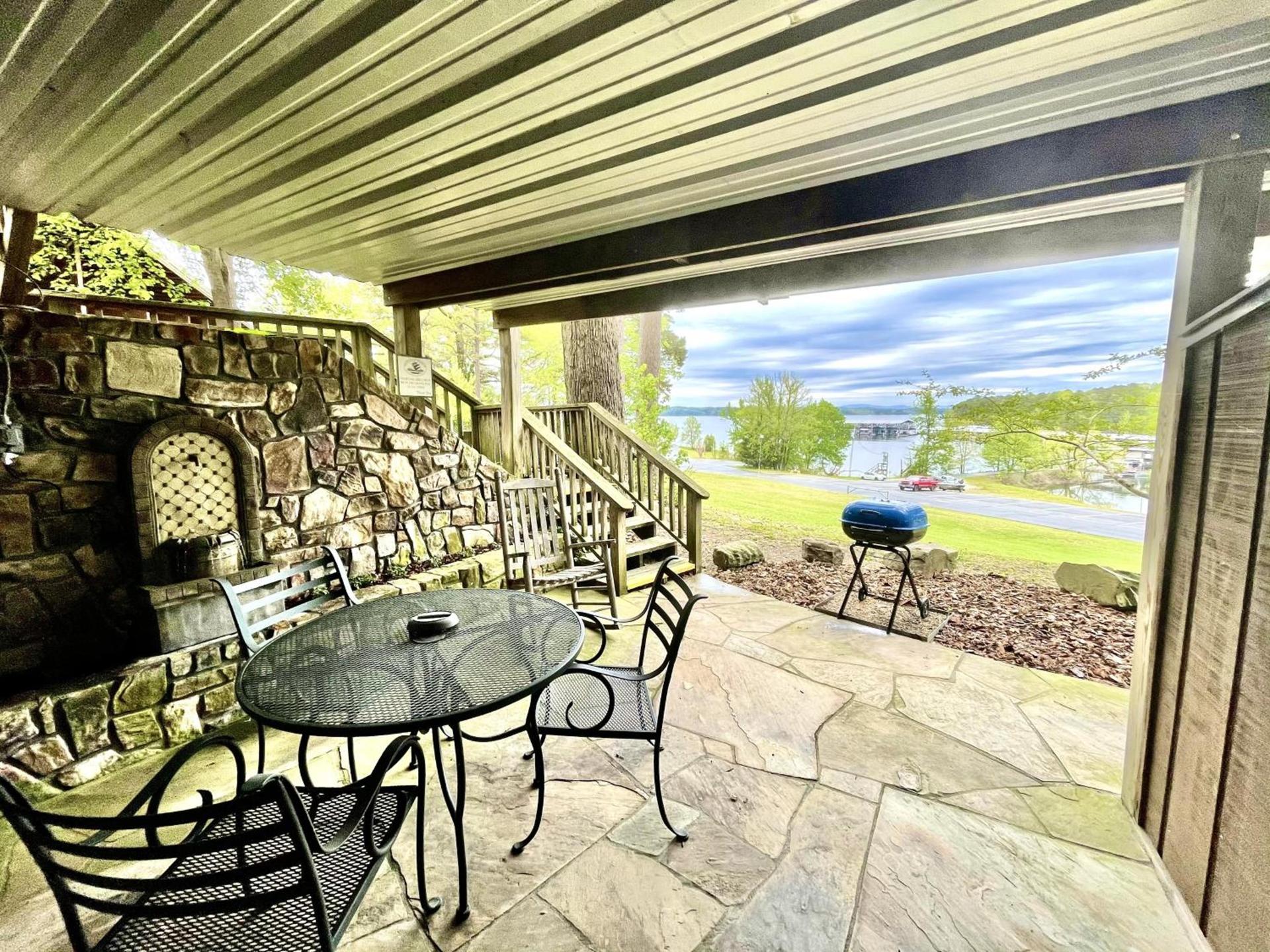 Mountain Harbor studio on Lake Ouachita, — hotel in Mount Ida