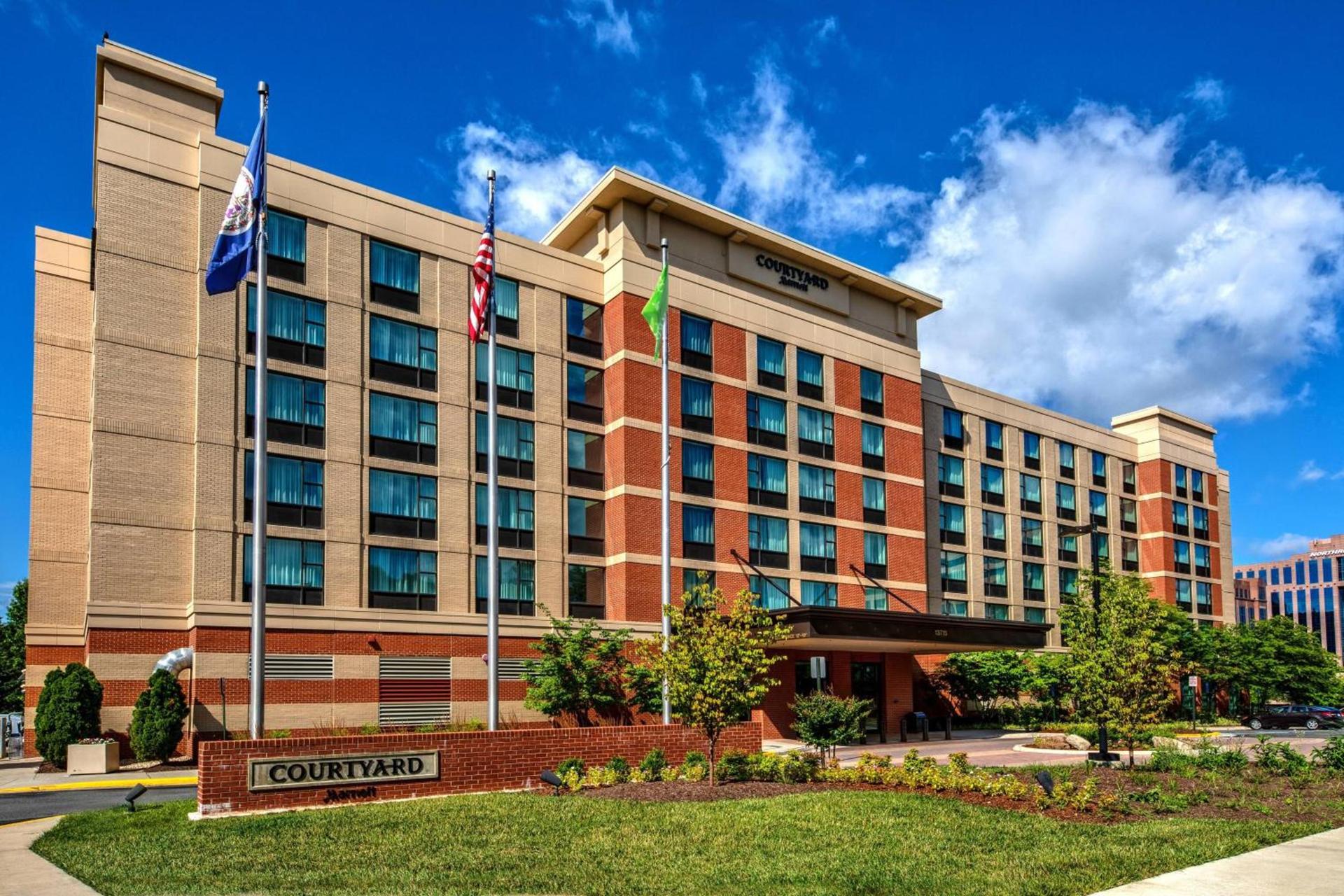 Courtyard by Marriott Dulles Airport Herndon — hotel in Herndon