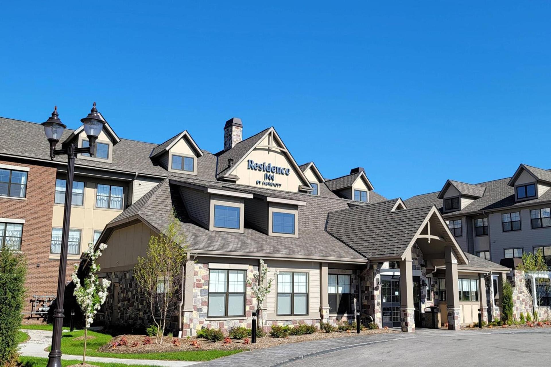 Residence Inn by Marriott Milwaukee Brookfield — hotel in Brookfield