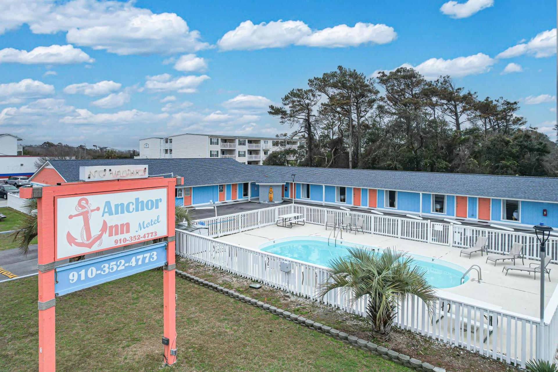 Anchor Inn Motel — hotel in Oak Island