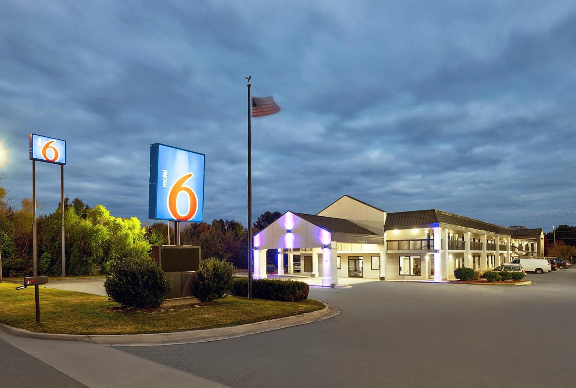Motel 6 Scottsboro, AL Hwy 72 — hotel in Scottsboro