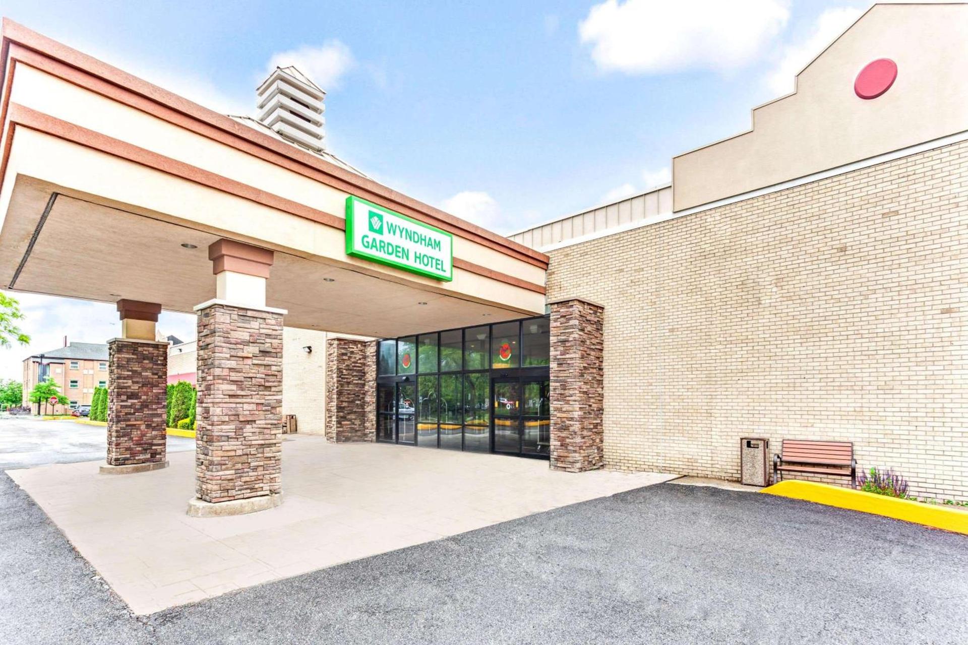 Wyndham Garden Detroit Metro Airport — hotel in Romulus