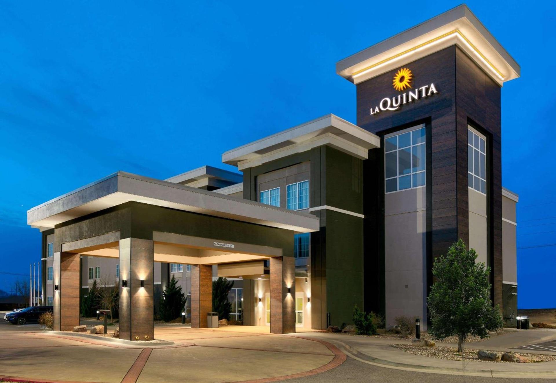 La Quinta by Wyndham Clinton Historic Route 66 — hotel in Clinton