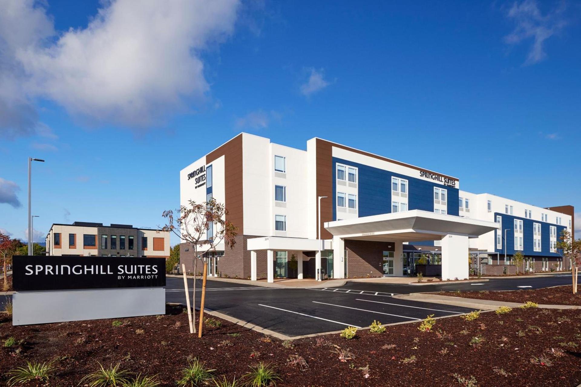SpringHill Suites by Marriott Medford Airport — hotel in Medford