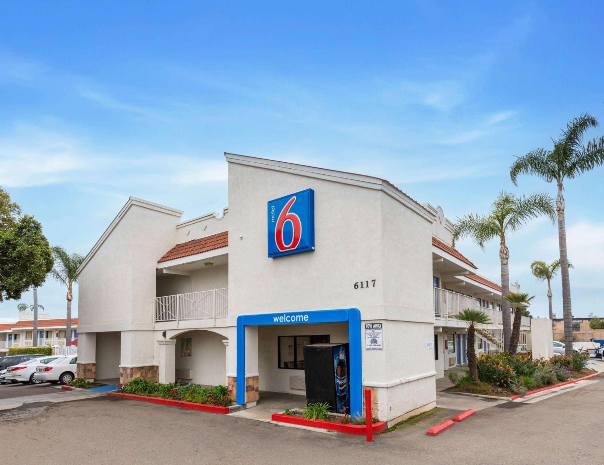 Motel 6-Carlsbad, CA - East Near LEGOLAND — hotel in Carlsbad
