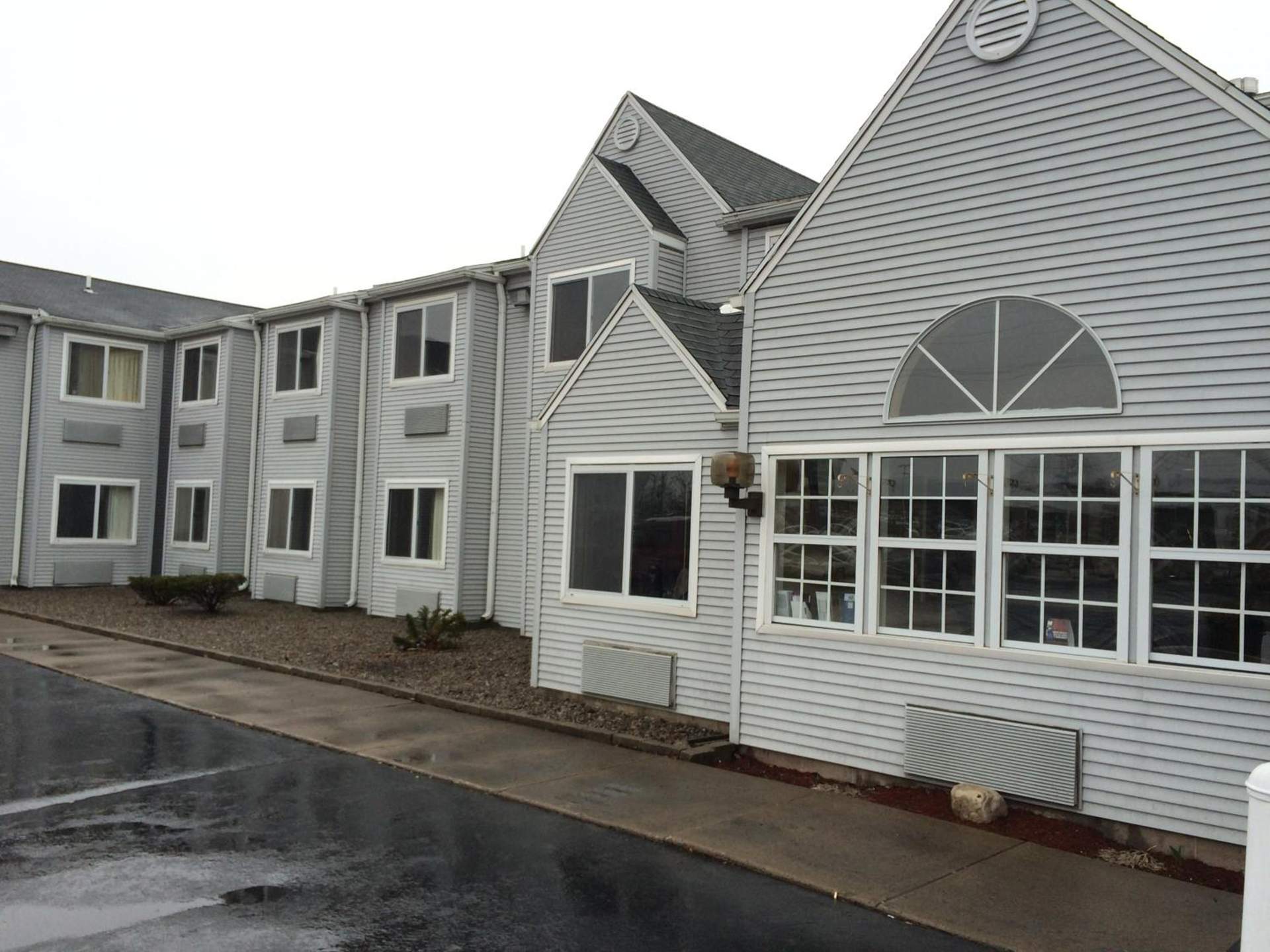Baymont by Wyndham Henrietta - Rochester