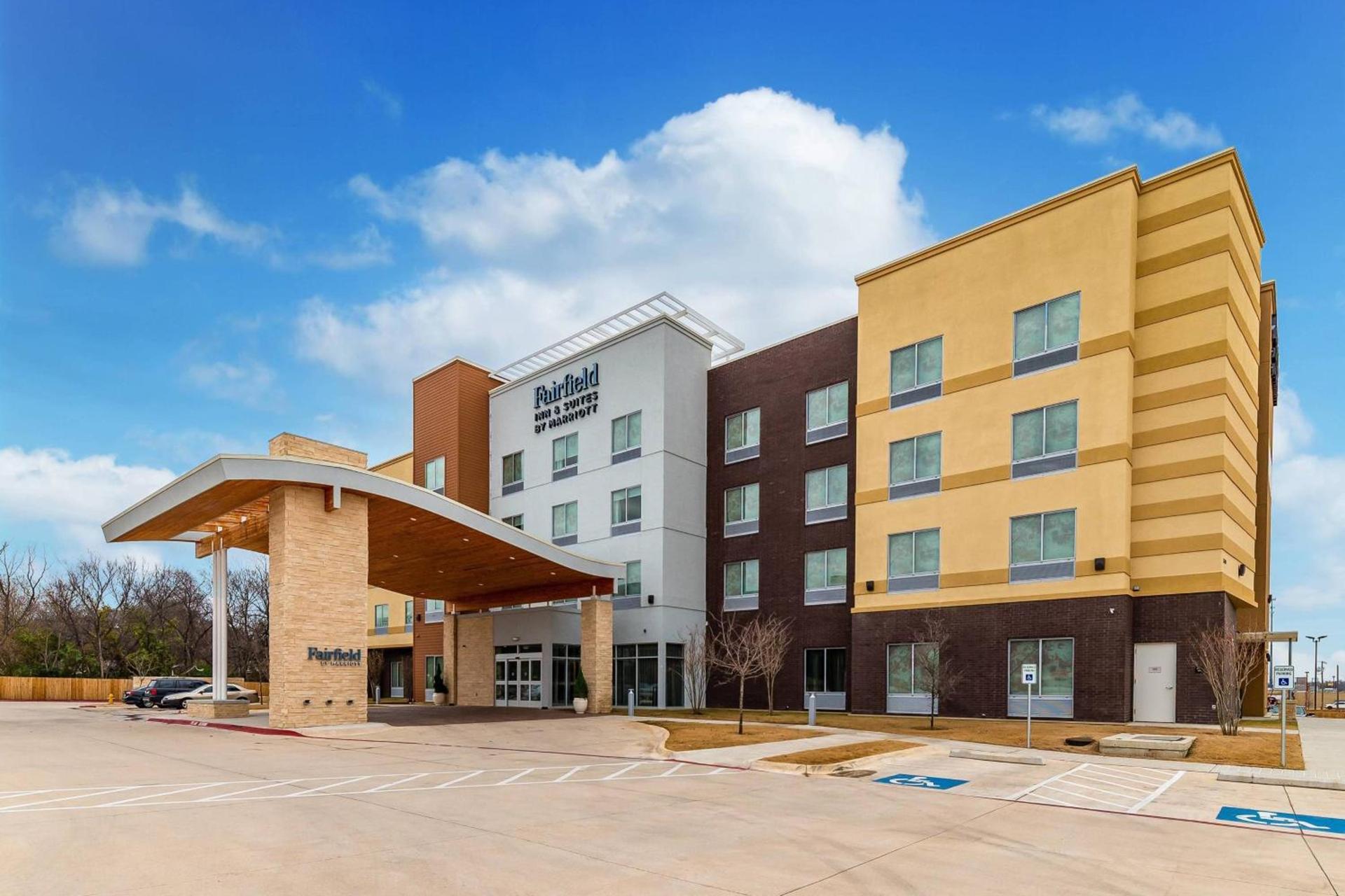 Fairfield Inn & Suites by Marriott Gainesville I-35 — hotel in Gainesville