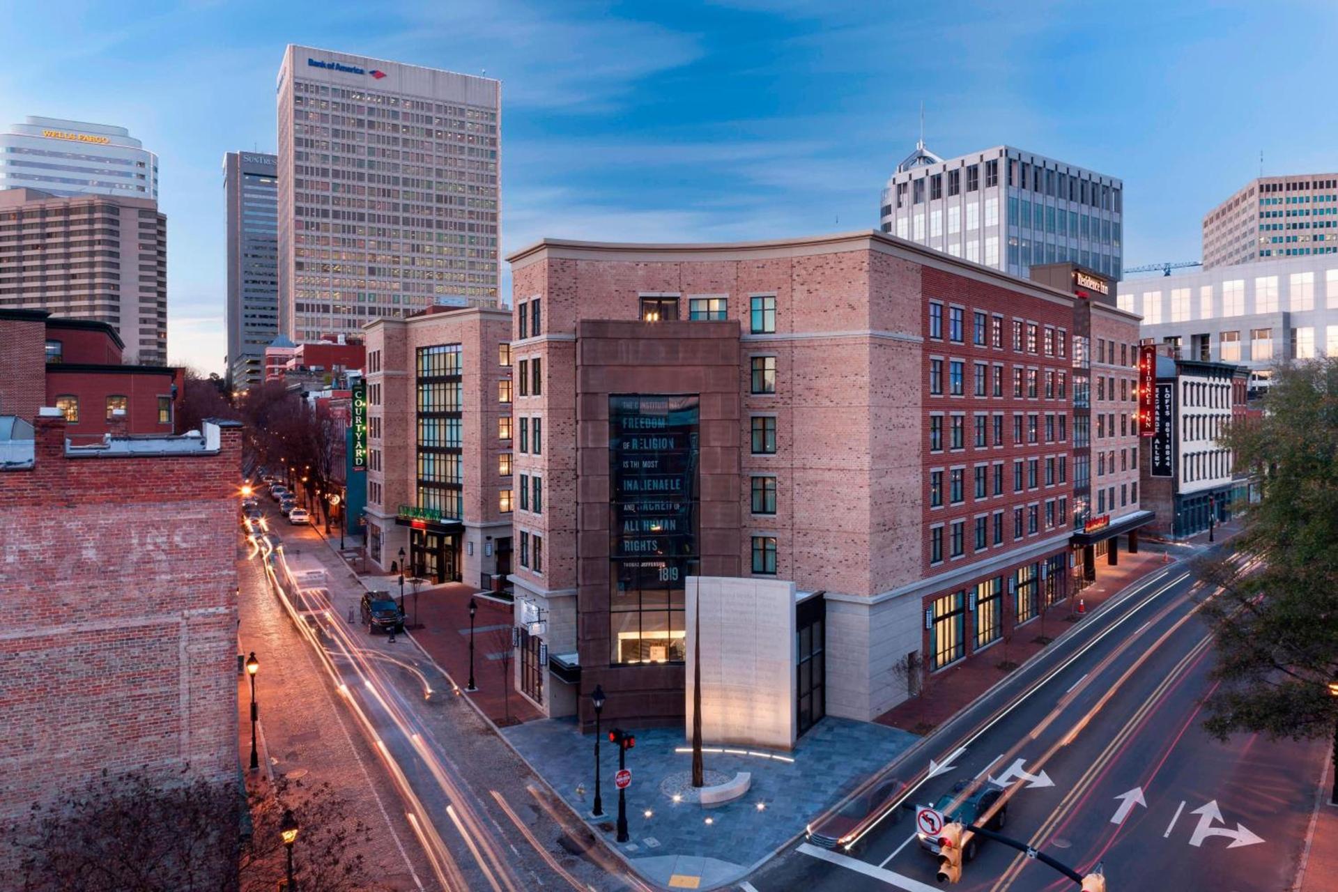 Courtyard by Marriott Richmond Downtown — hotel in Richmond