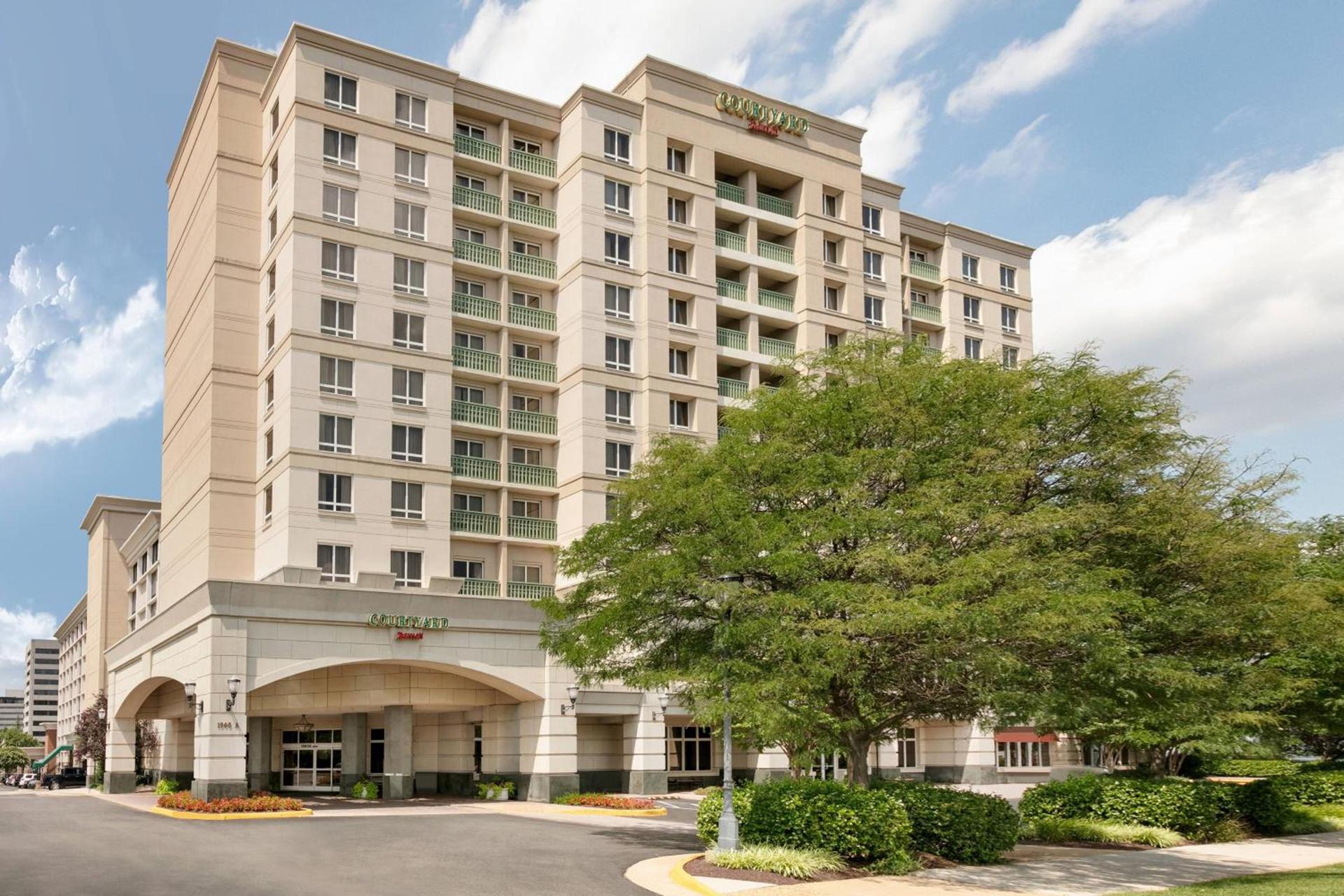 Courtyard by Marriott Tysons McLean — hotel in Tysons Corner