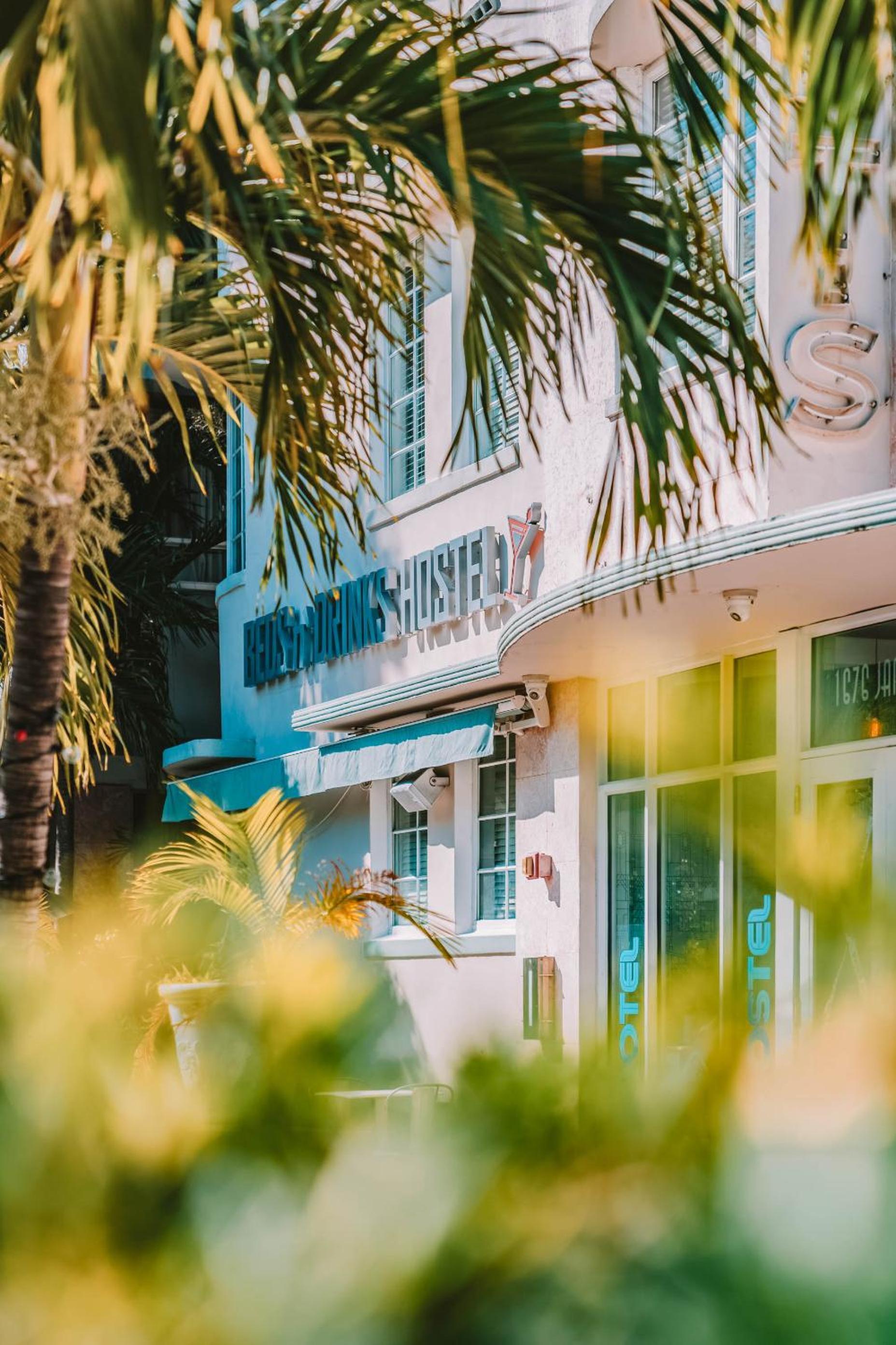 Beds n' Drinks — hotel in Miami Beach