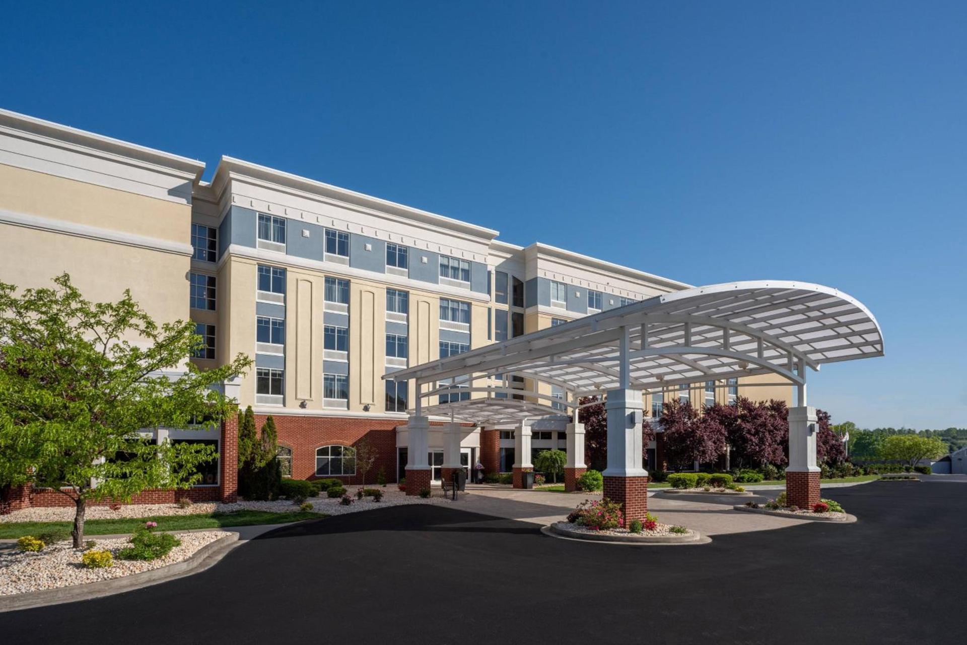 Delta Hotels by Marriott Huntington Mall — hotel in Barboursville