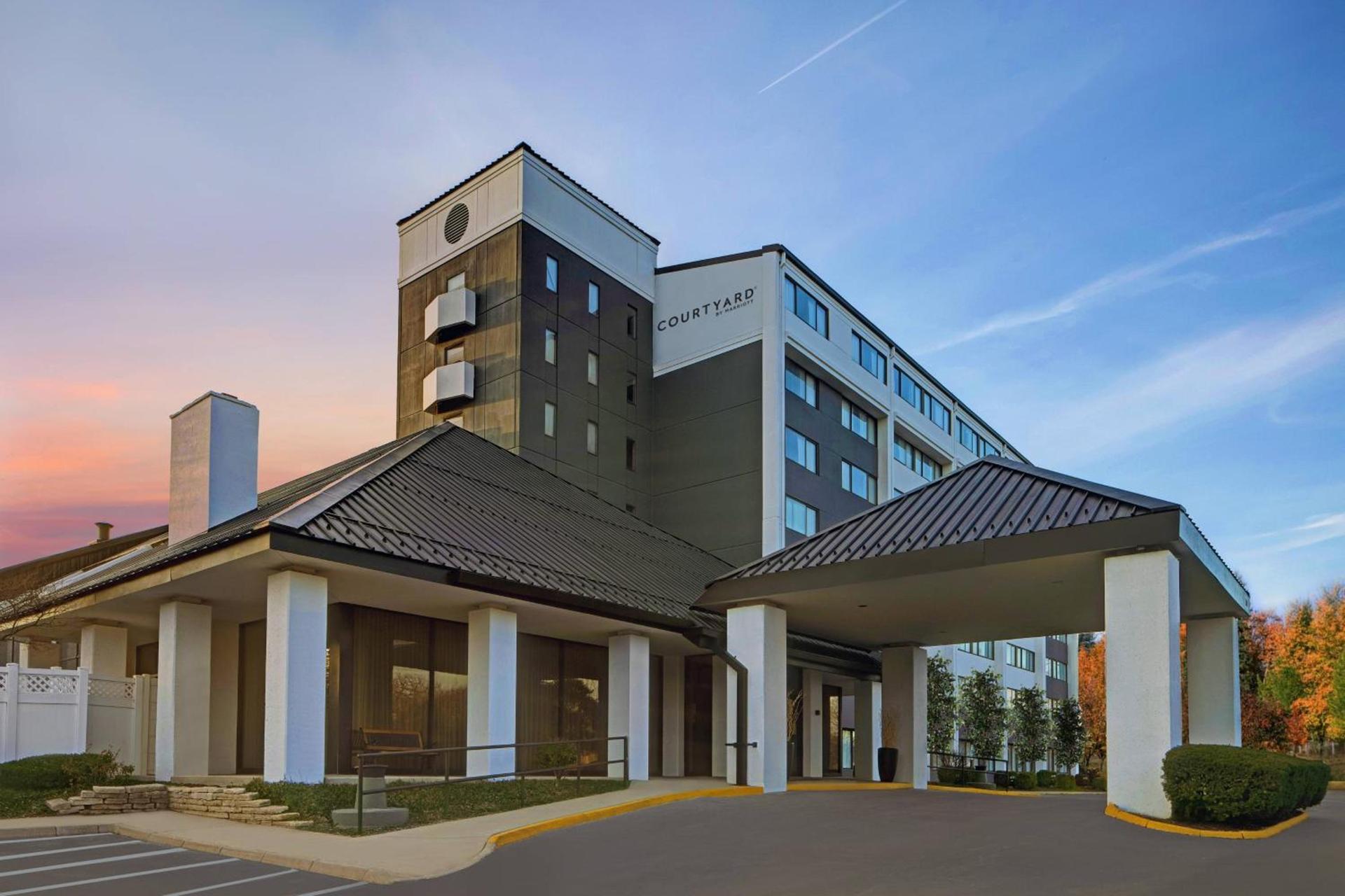 Courtyard Chicago Elmhurst/Oakbrook Area — hotel in Elmhurst
