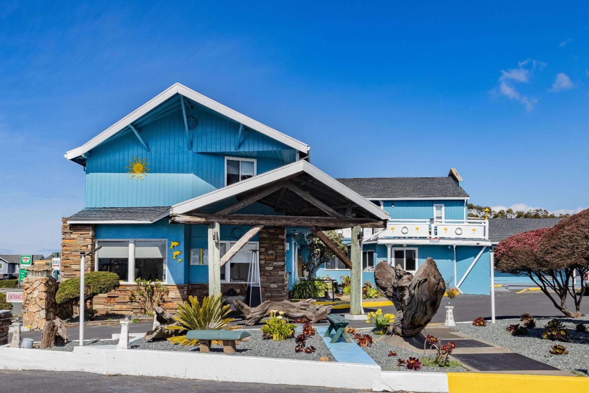 Oceanside Inn & Suites, a Days Inn by Wyndham — hotel in Fort Bragg