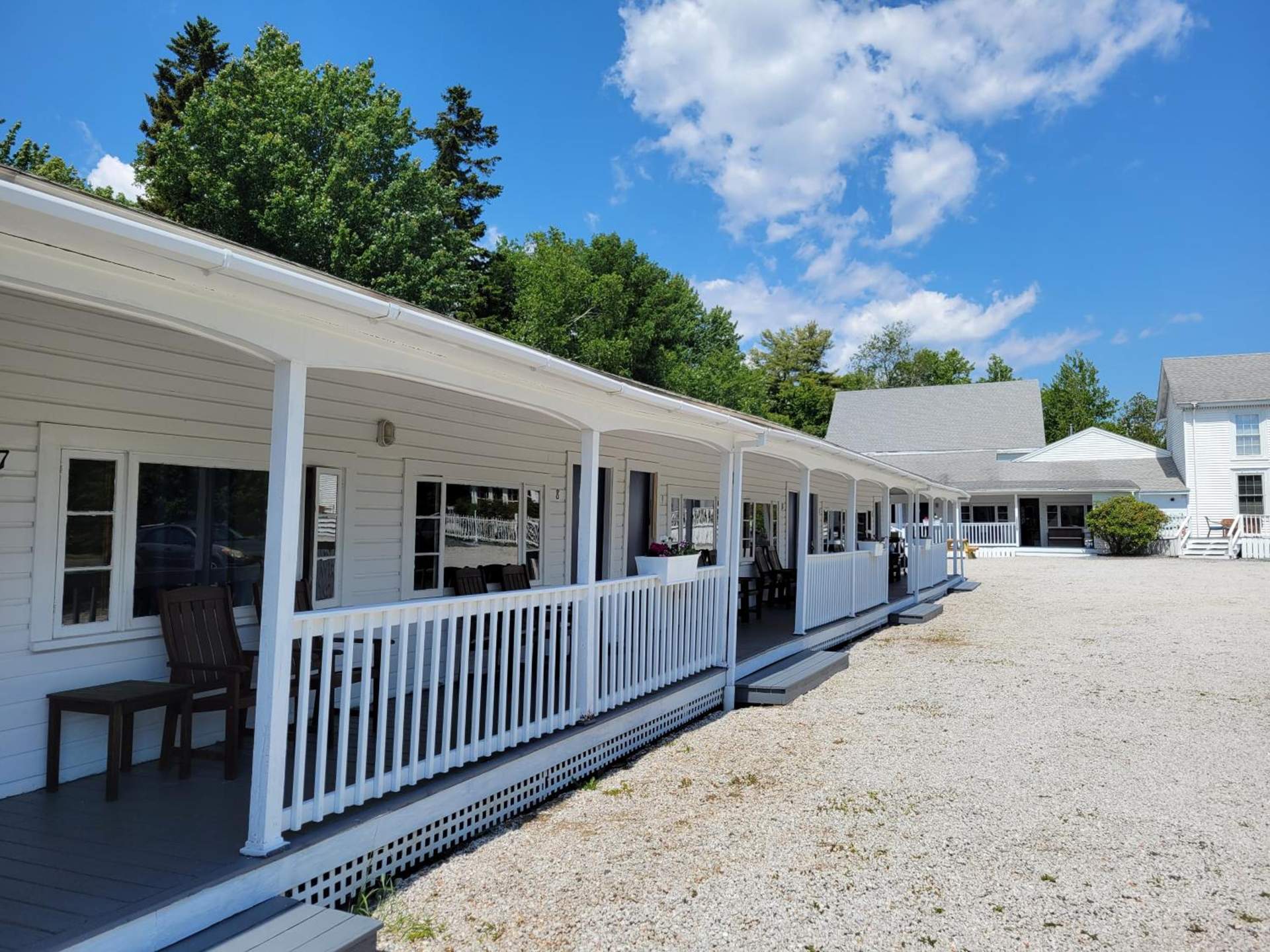 Yardarm Motel