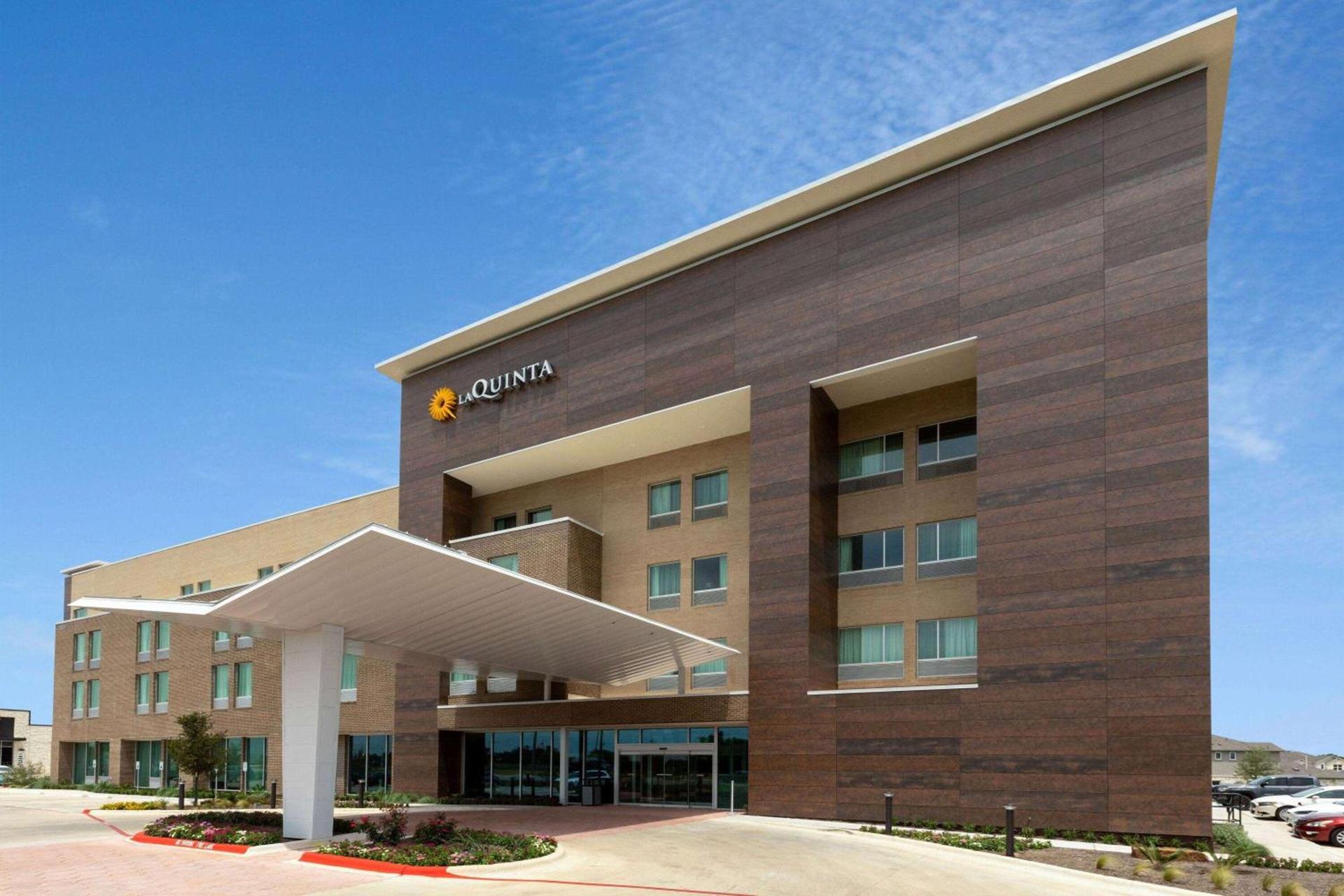 La Quinta Inn & Suites by Wyndham Round Rock near Kalahari — hotel in Round Rock