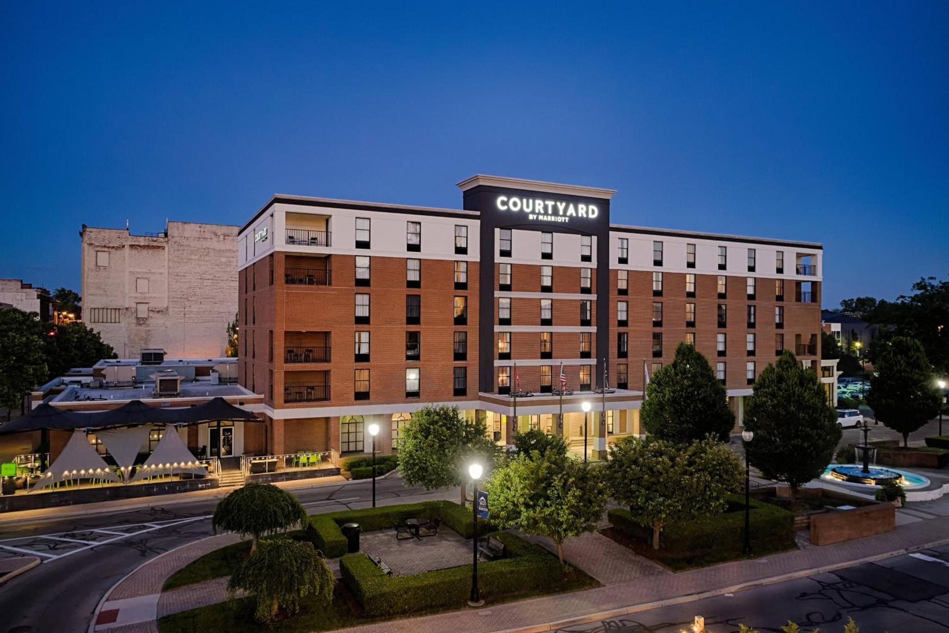 Courtyard by Marriott Springfield Downtown — hotel in Springfield