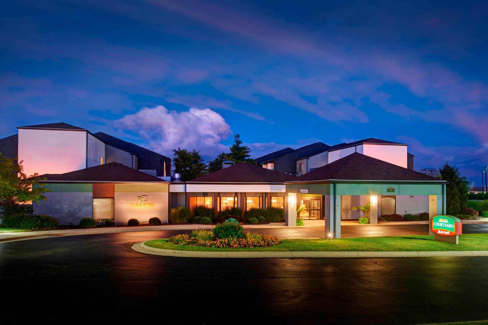 Courtyard Dayton South Mall — hotel in Miamisburg