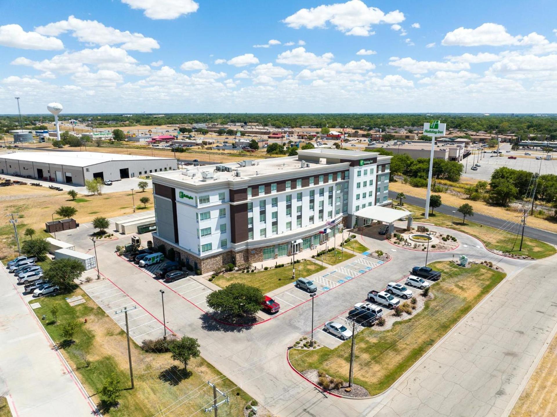 Holiday Inn Hotel & Suites Waco Northwest by IHG — hotel in Bellmead