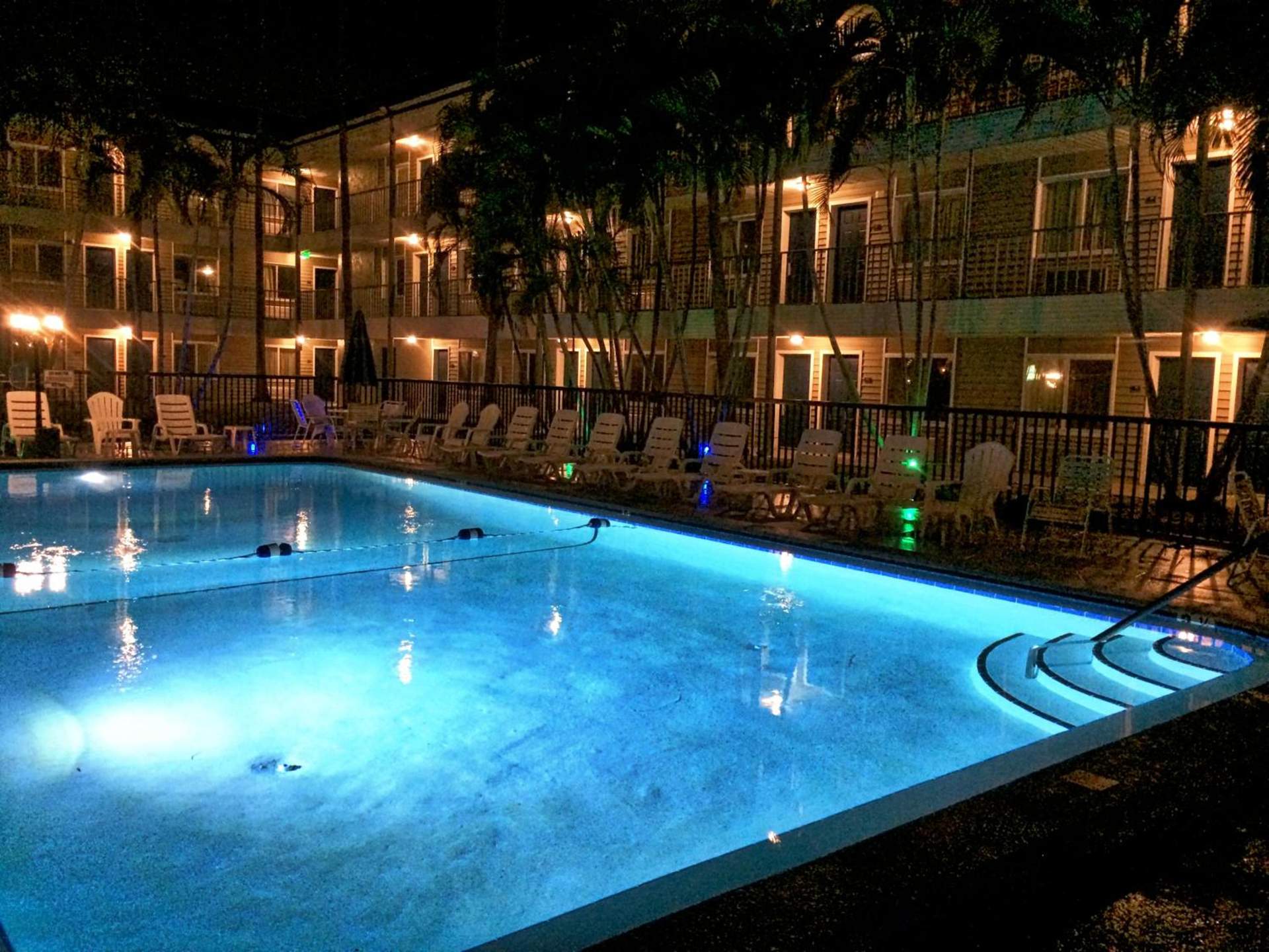 Lantern Inn & Suites - Sarasota