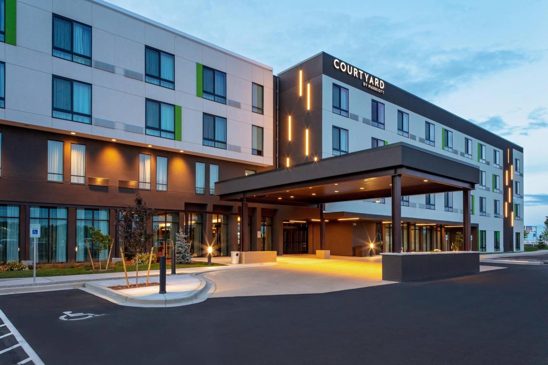 Courtyard Pasco Tri-Cities Airport — hotel in Pasco