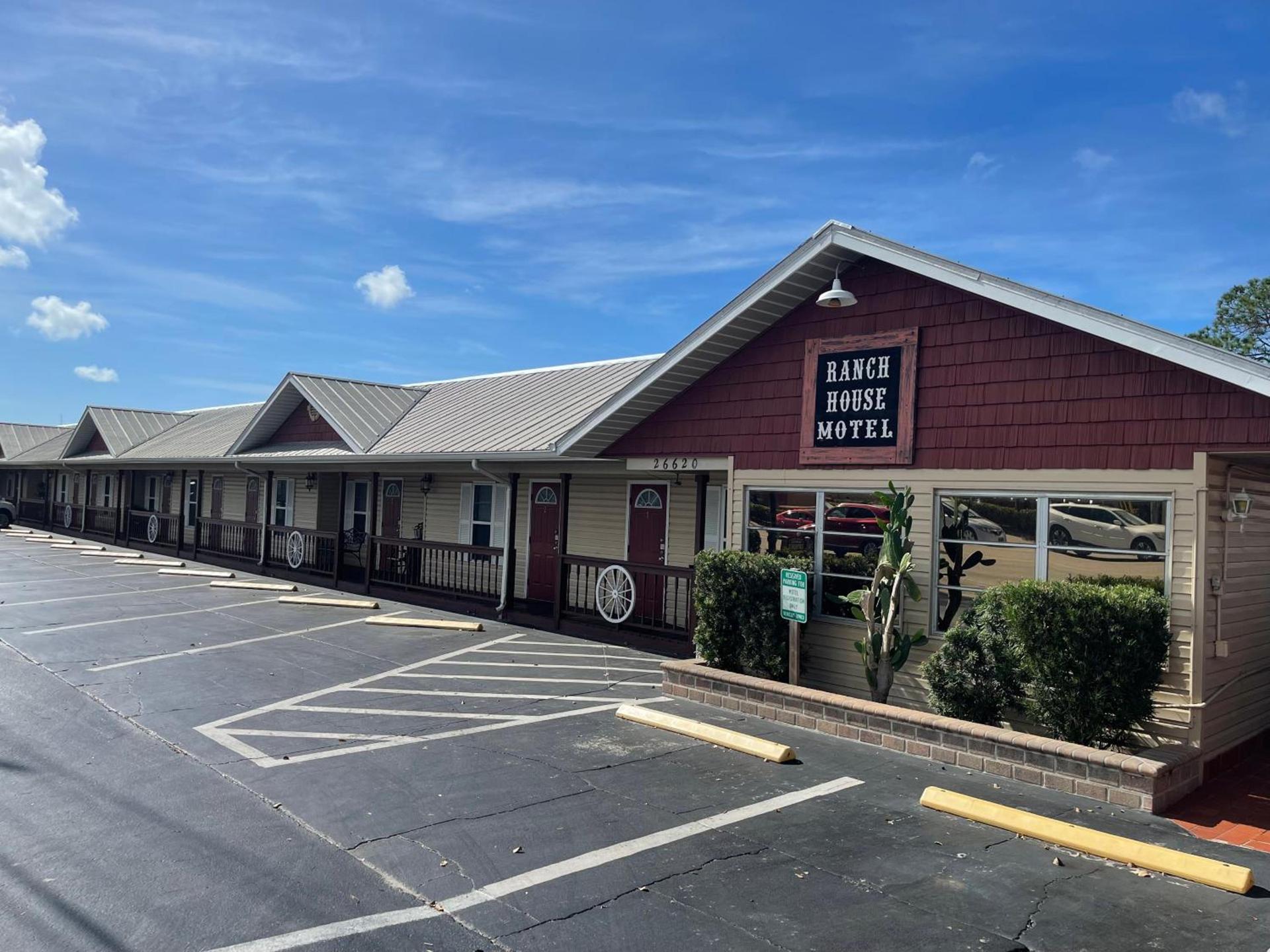Buffalo Chip's Ranch House Motel — hotel in Bonita Springs