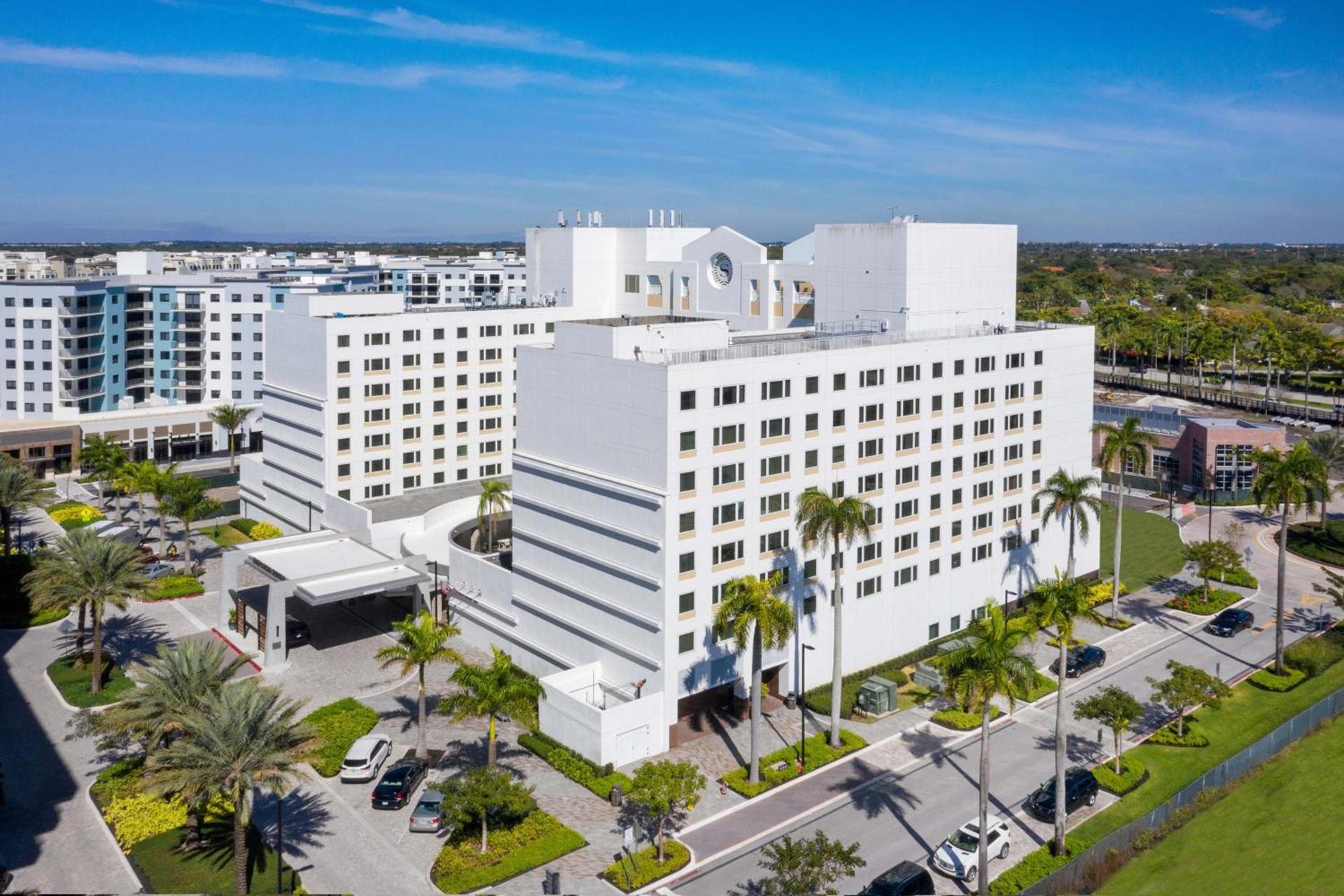 Sheraton Suites Fort Lauderdale West — hotel in Plantation