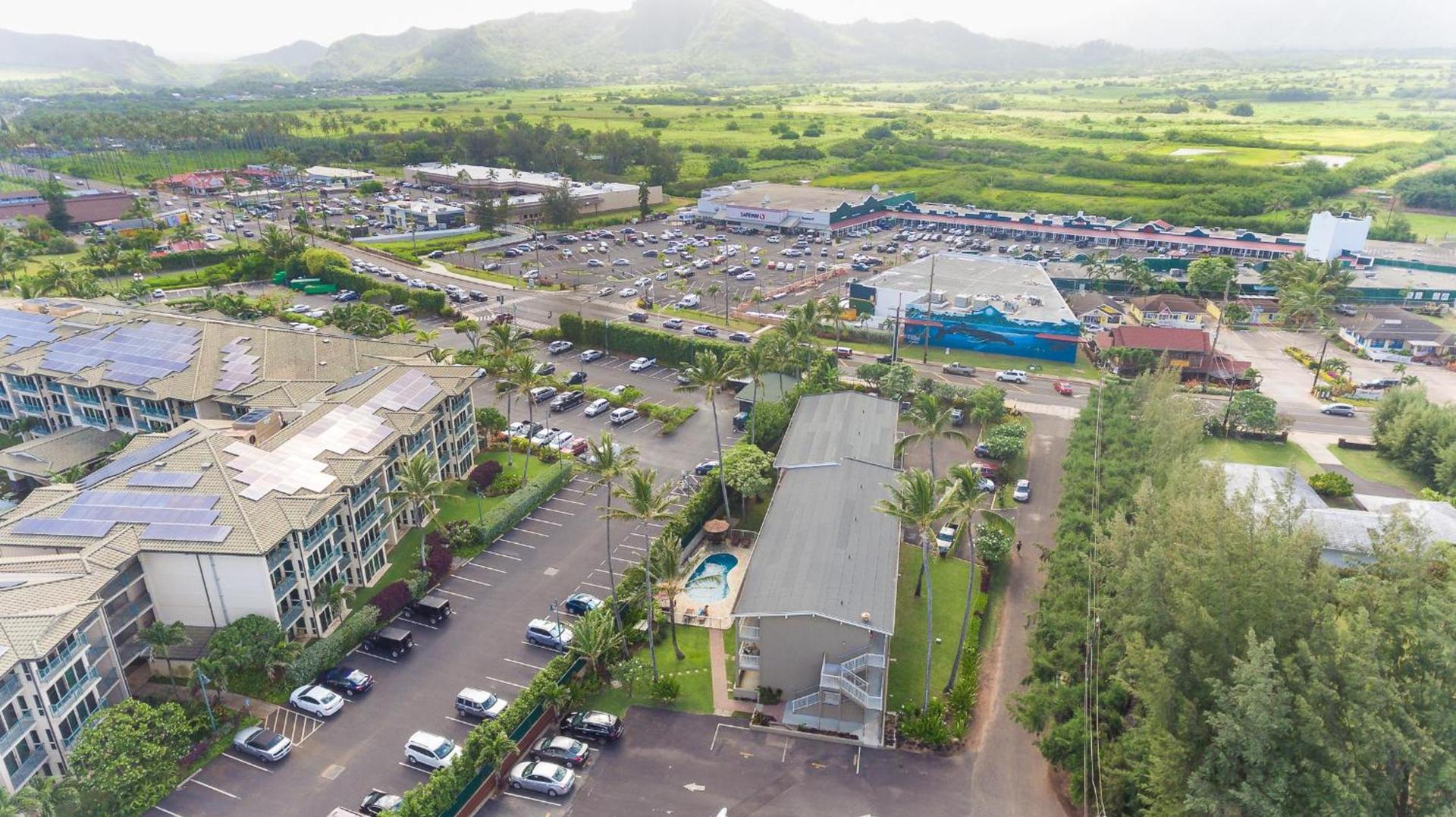 2 Bedroom Kapaa Condo with Pool and AC 115