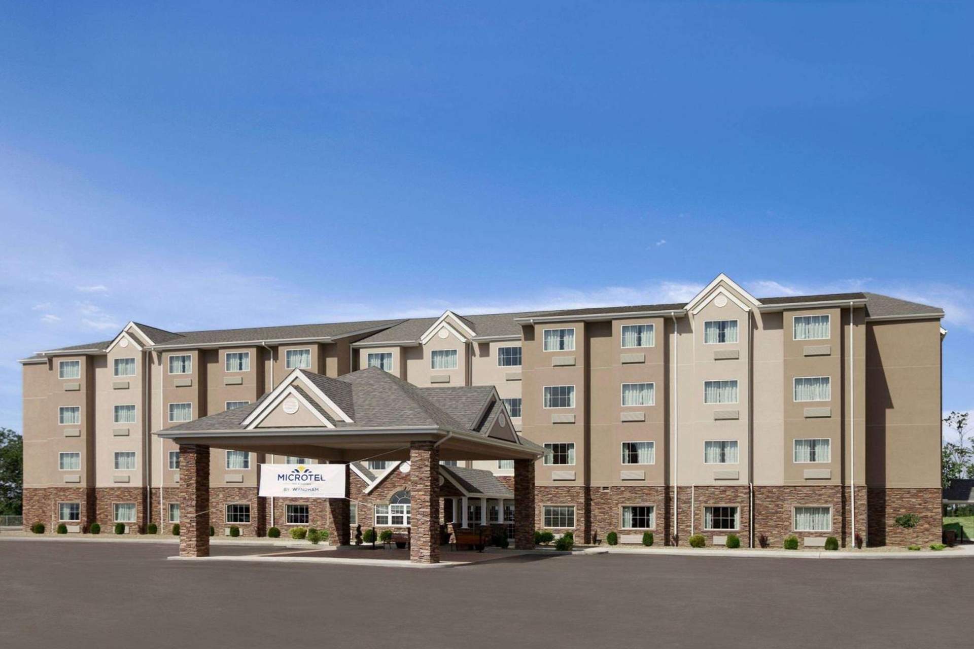 Microtel Inn & Suites by Wyndham St Clairsville - Wheeling
