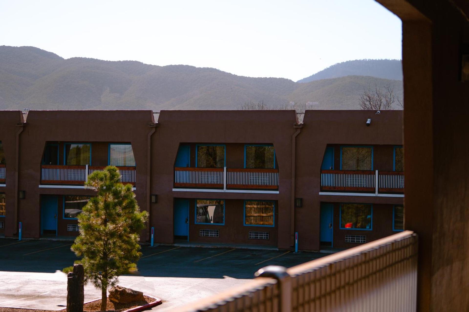 Taos Valley Lodge — hotel in Taos