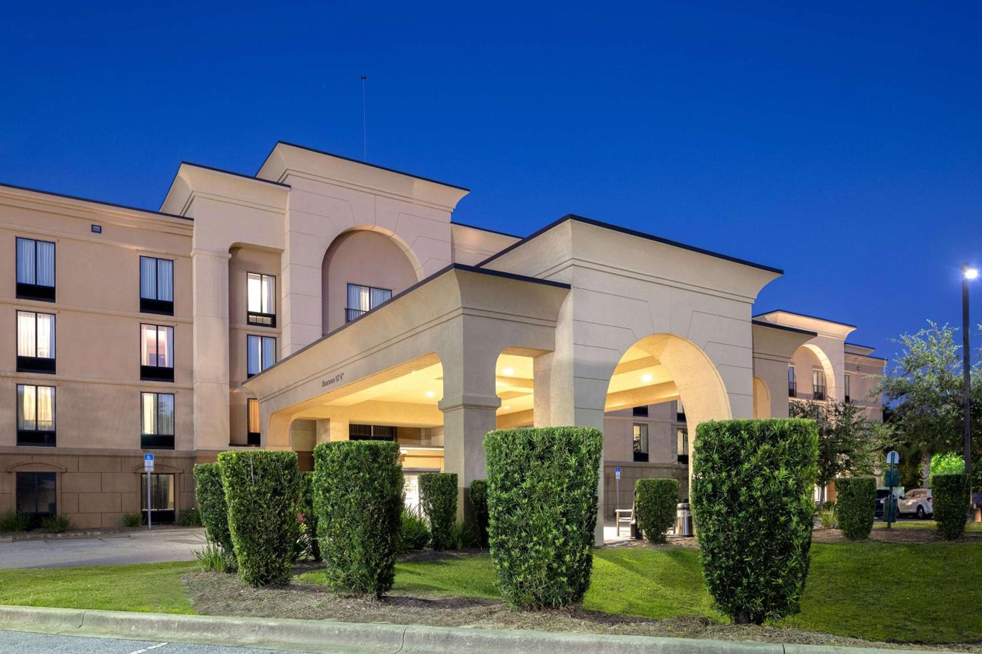 Hampton Inn & Suites Pensacola/Gulf Breeze — hotel in Gulf Breeze