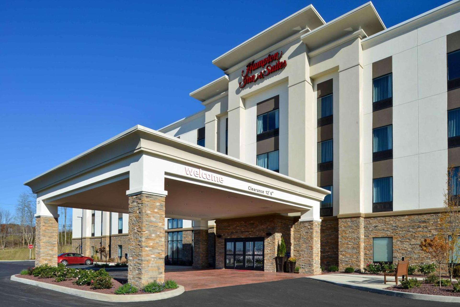 Hampton Inn & Suites Albany-East Greenbush, NY — hotel in East Greenbush