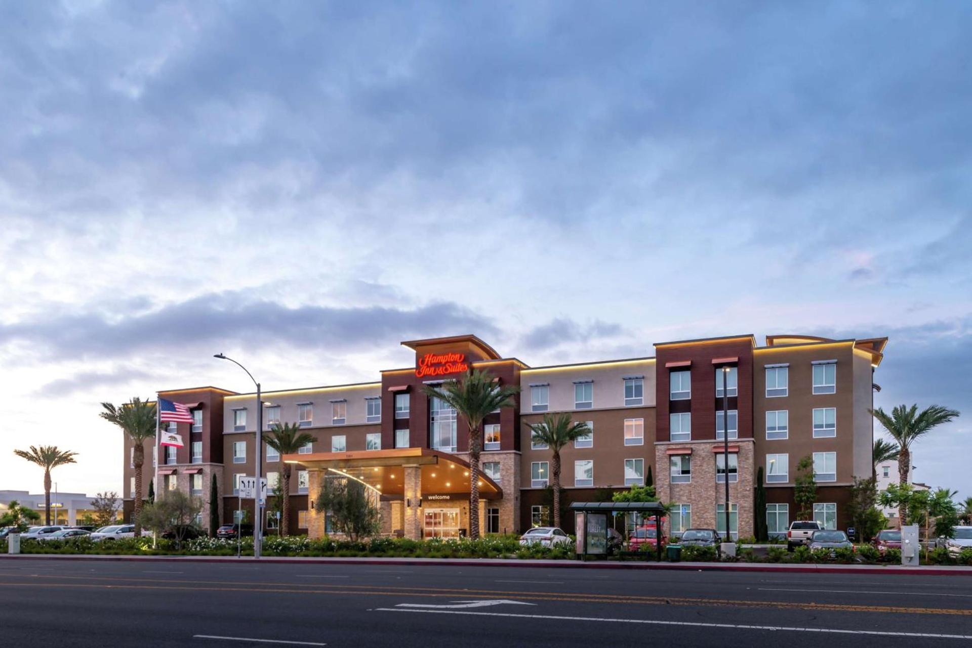 Hampton Inn & Suites Buena Park — hotel in Buena Park